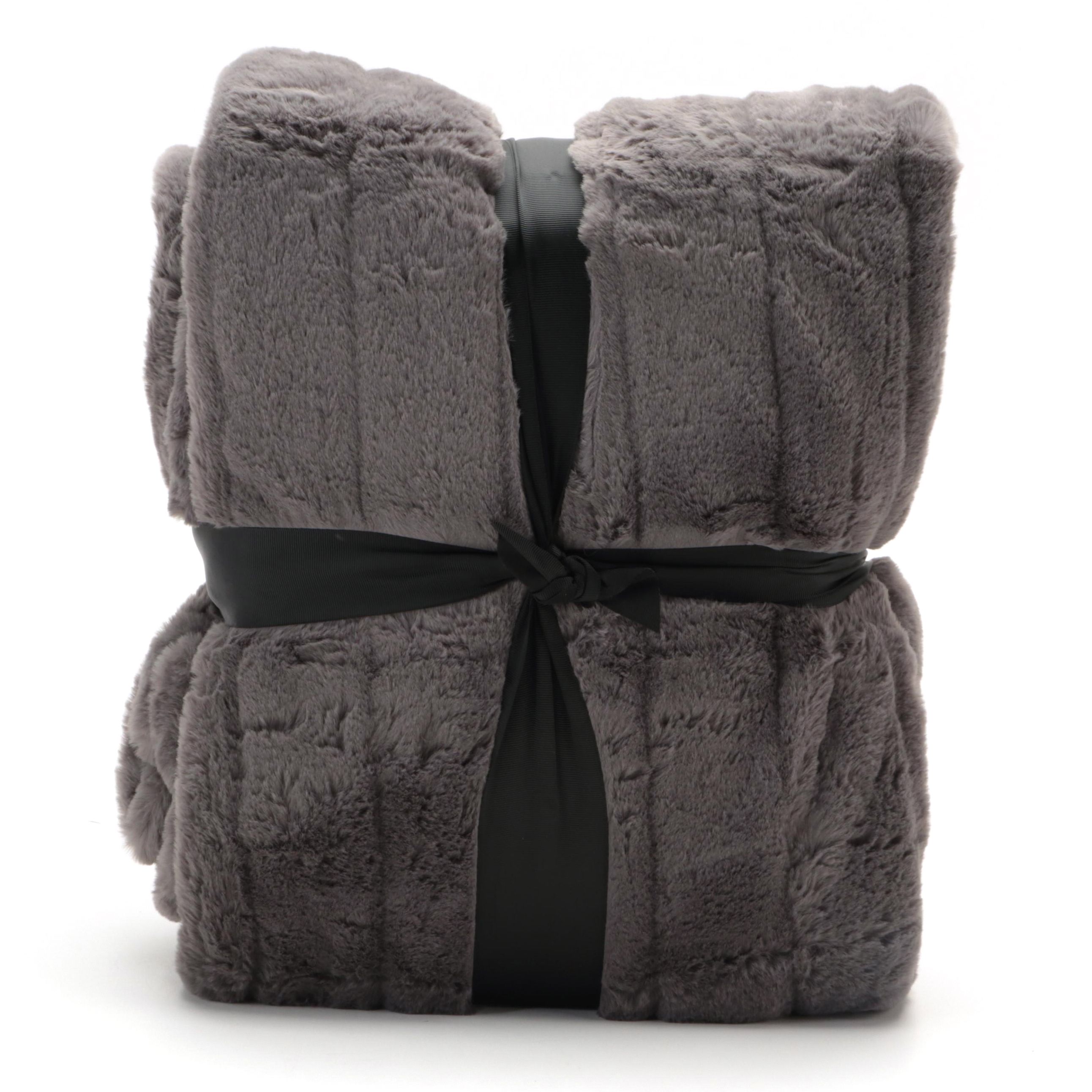 Member's Mark Hotel Premier Collection Luxury Throw in Carved Charcoal