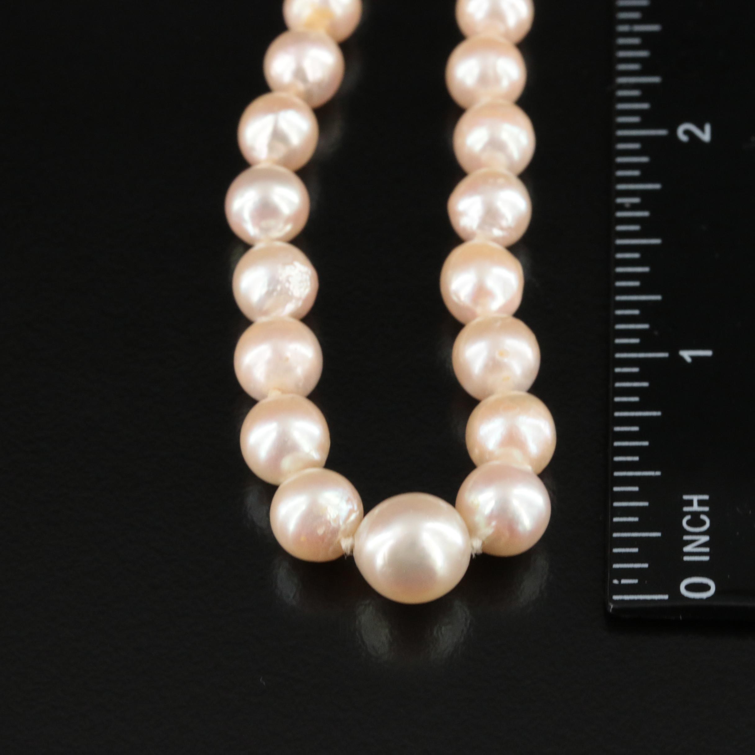 Graduated Pearl Necklace with 14K Clasp