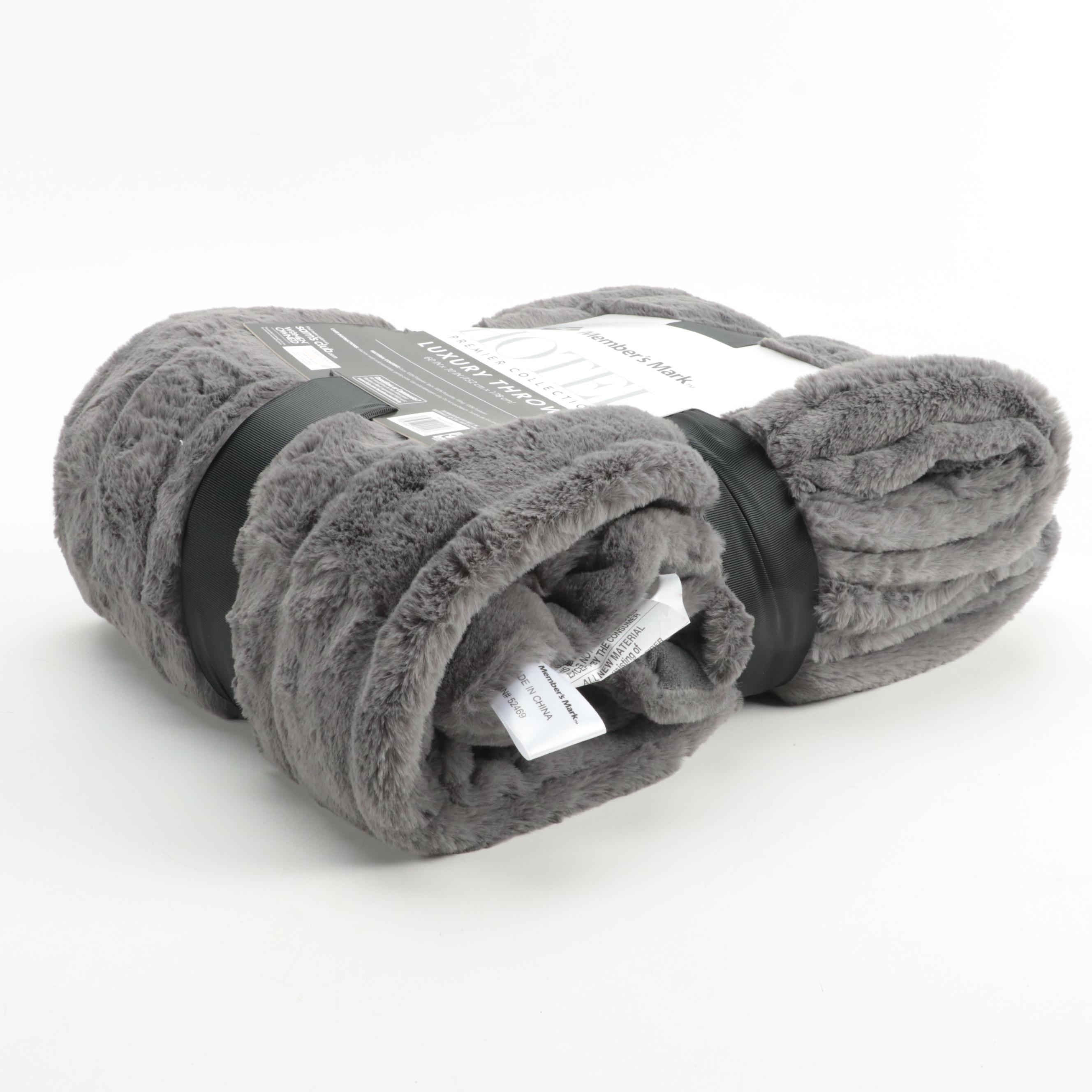 Member's Mark Hotel Premier Collection Luxury Throw in Carved Charcoal