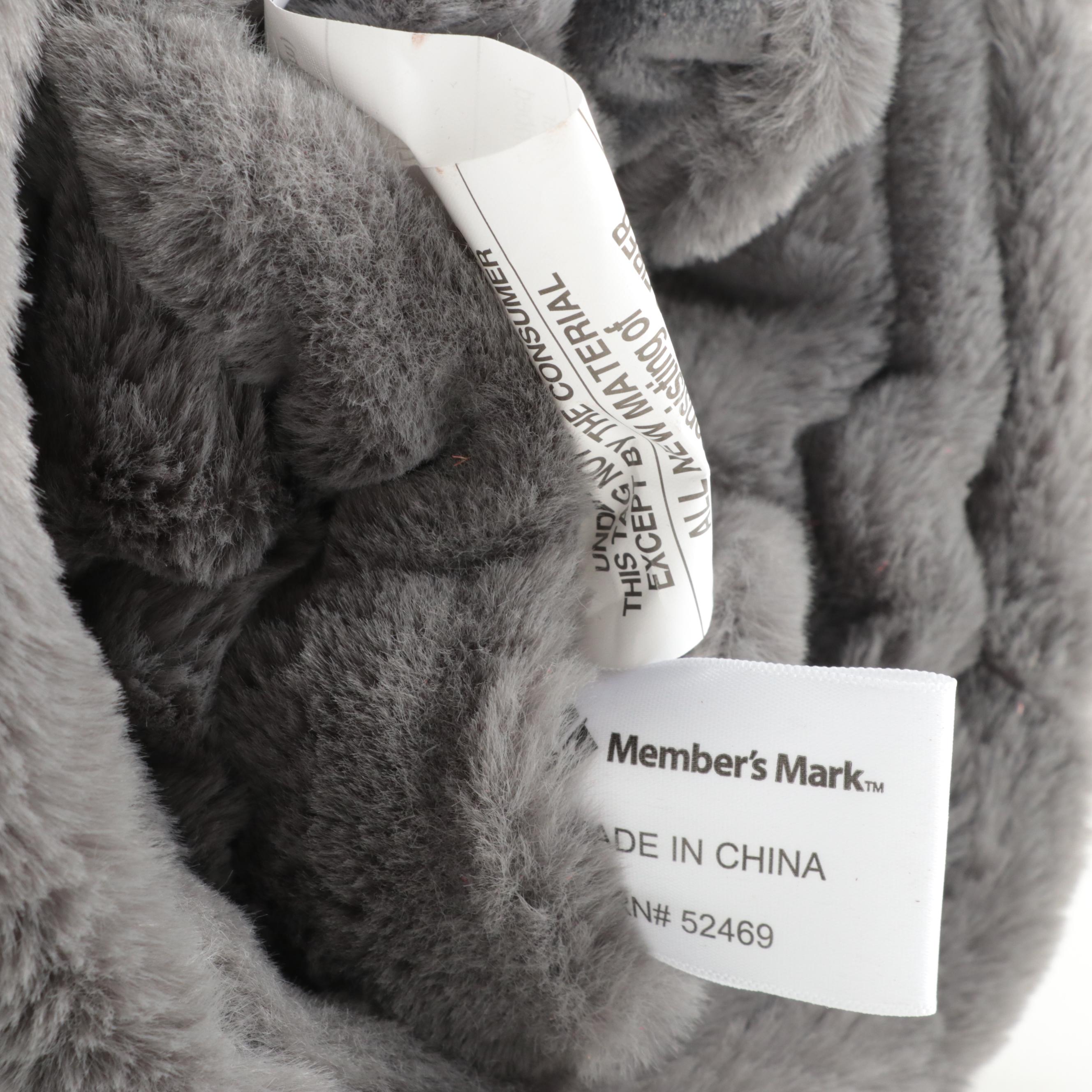 Member's Mark Hotel Premier Collection Luxury Throw in Carved Charcoal