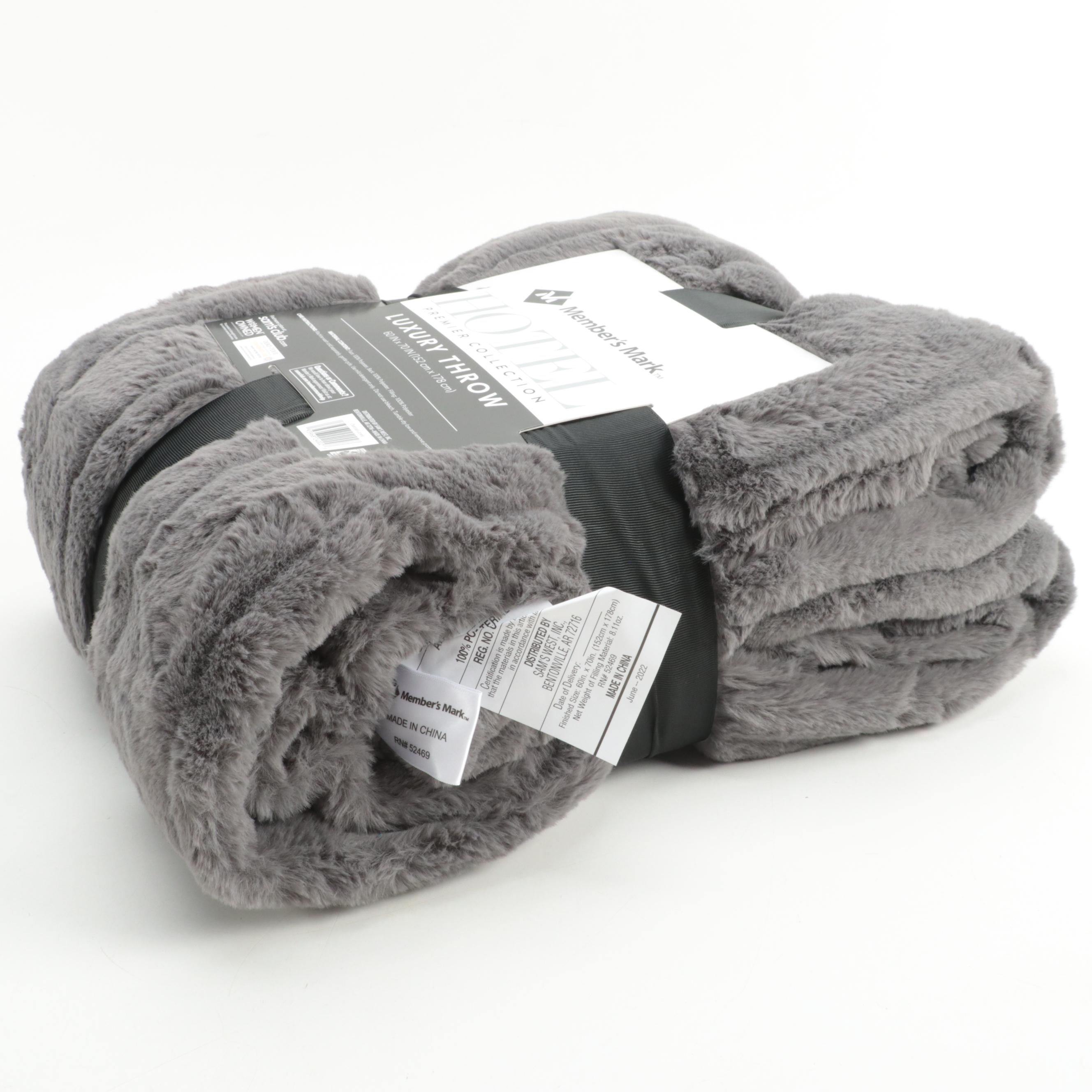 Member's Mark Hotel Premier Collection Luxury Throw in Carved Charcoal