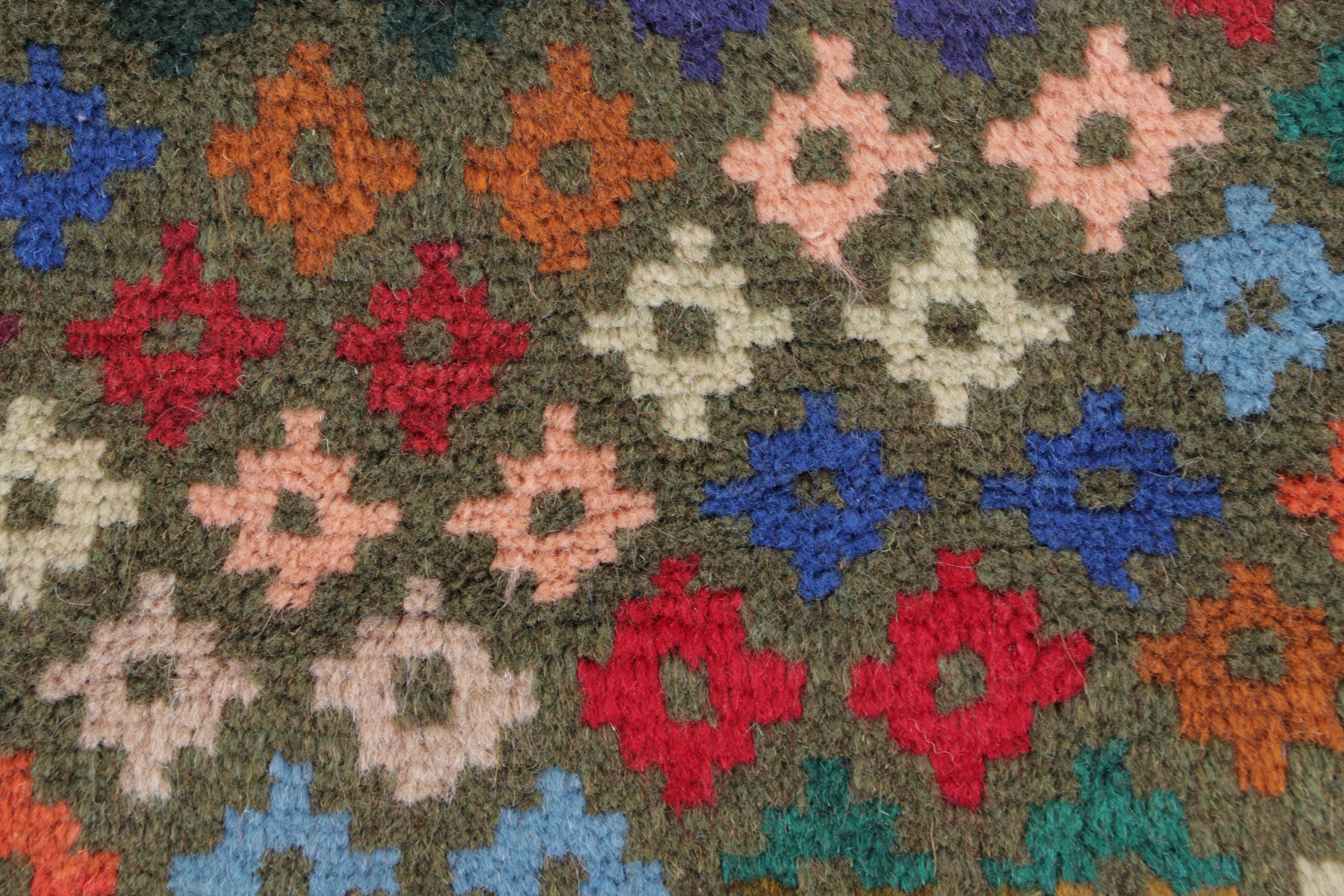 2' x 2'11 Hand-Knotted Persian Gabbeh Accent Rug