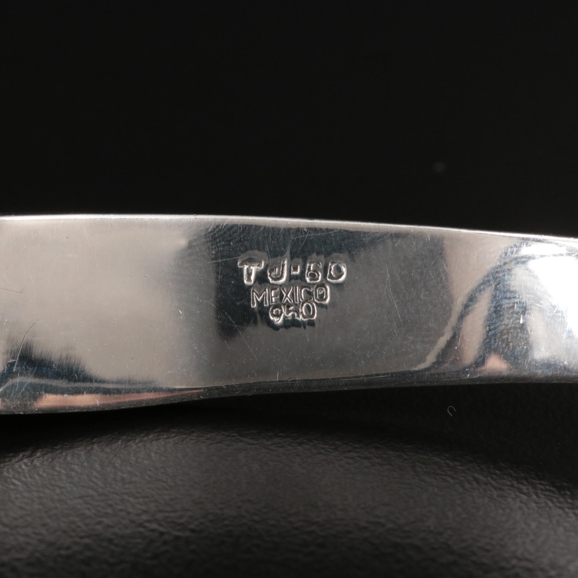 950 Silver Opal Hinged Collar Necklace