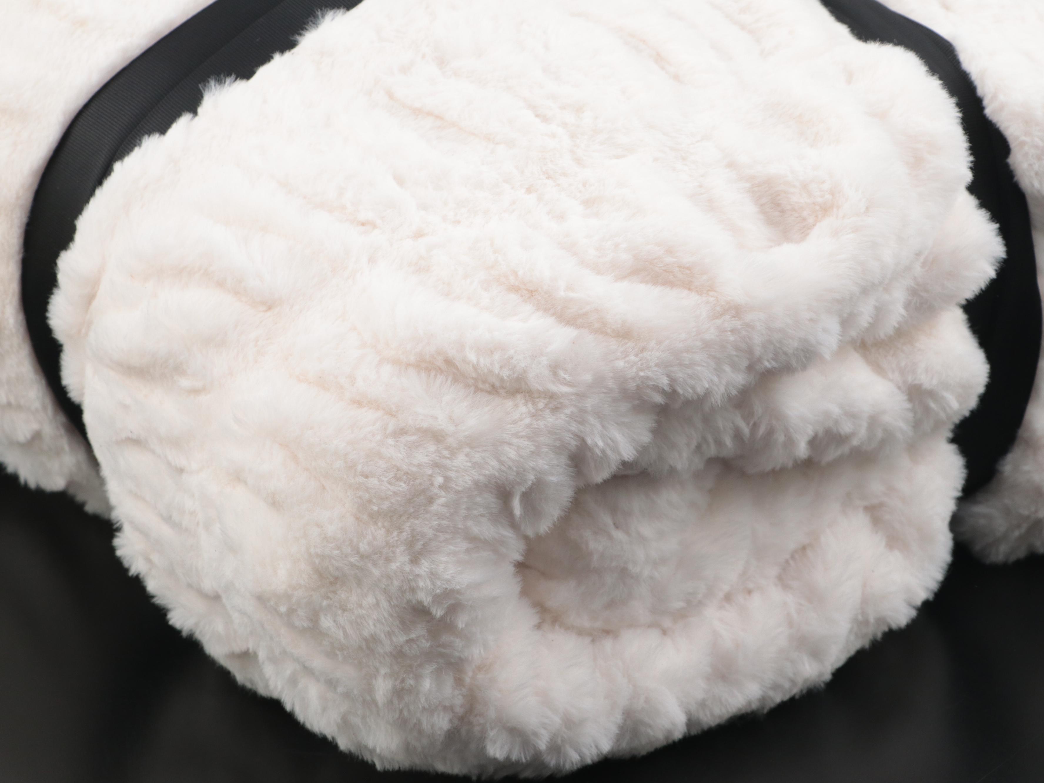 Member's Mark Hotel Premier Collection Luxury Throw in Ruched Cream