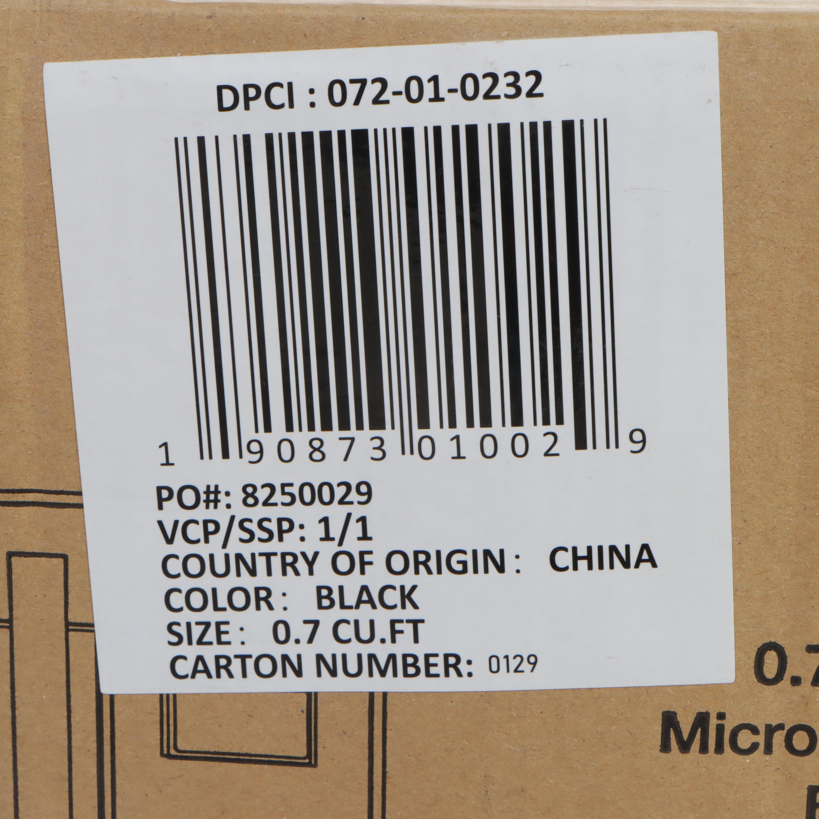 Proctor Silex Black and Chrome 20", 0.7 Cu. Ft. Counter Top Microwave Oven