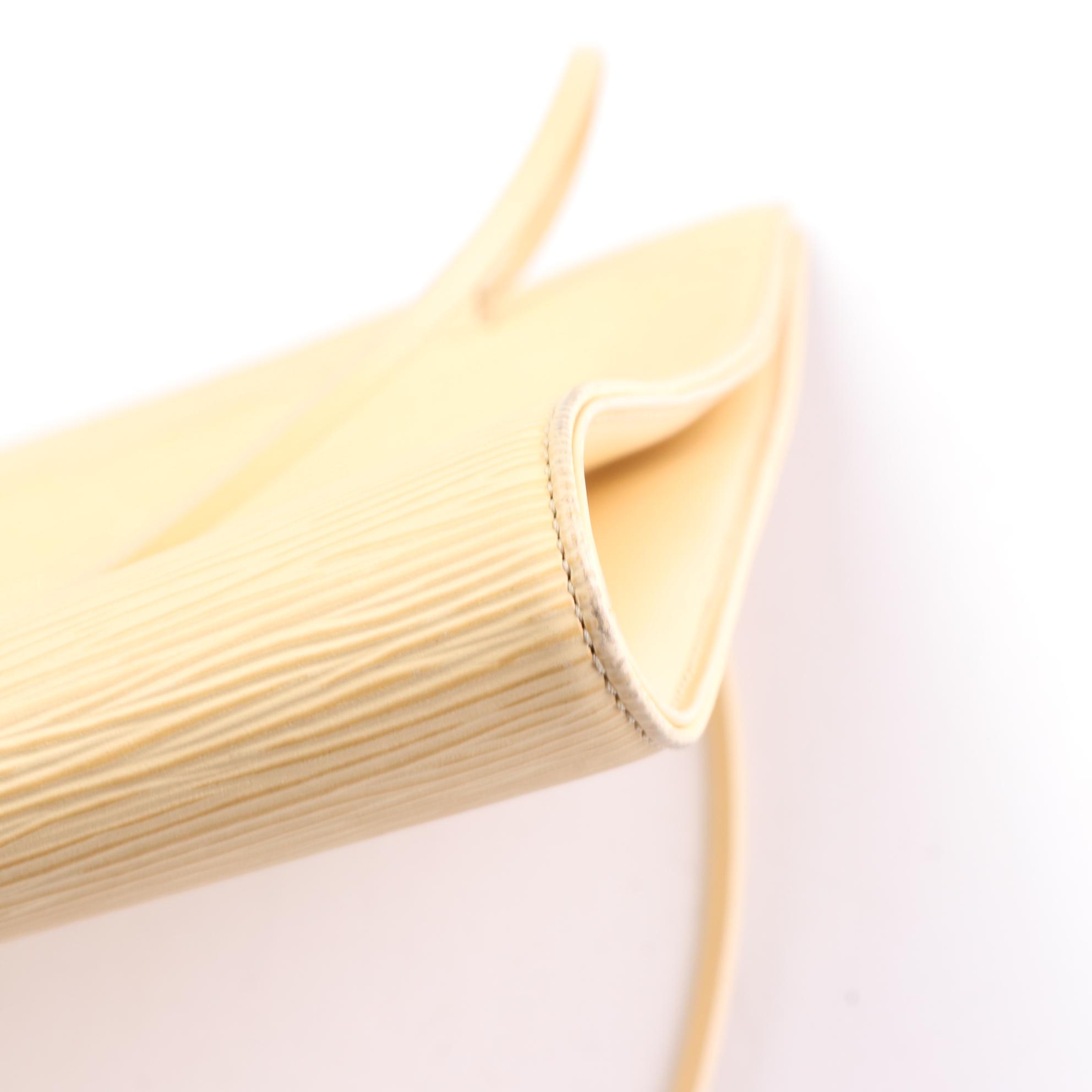 Louis Vuitton Saint Tropez Tote Bag in Vanilla Epi Leather