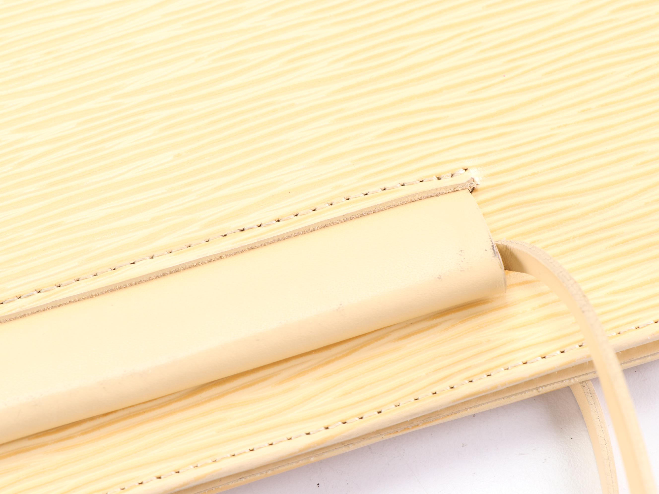 Louis Vuitton Saint Tropez Tote Bag in Vanilla Epi Leather