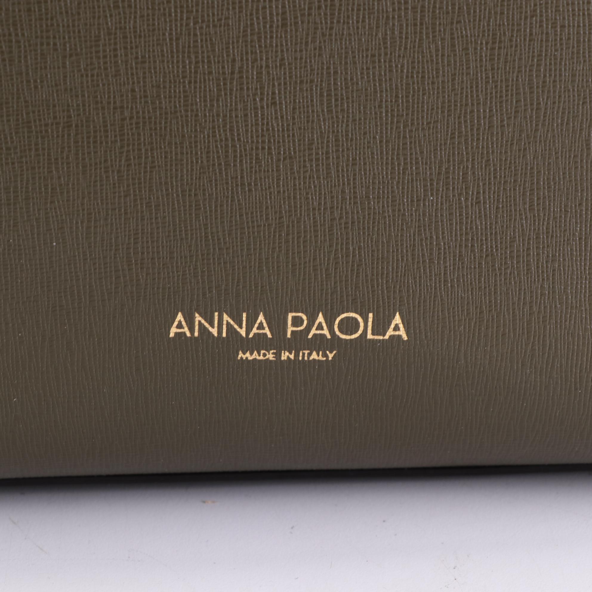 Anna Paola and DV Diva's Bag Leather Tote and Drawstring Bag