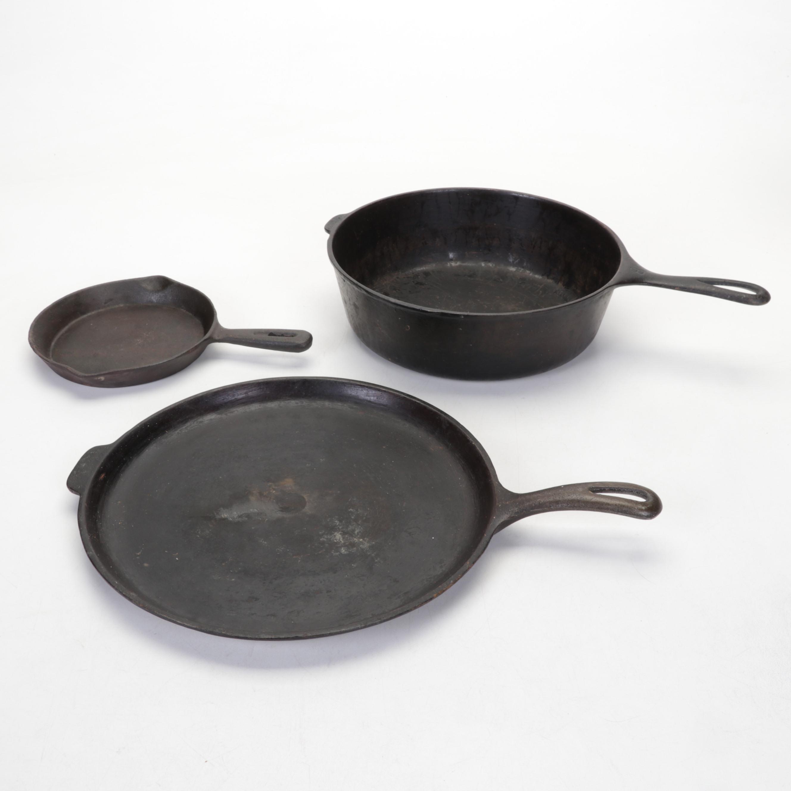 Wagner Ware Cast Iron Frying Pan, Jeannette Glasbake, and More Bakeware