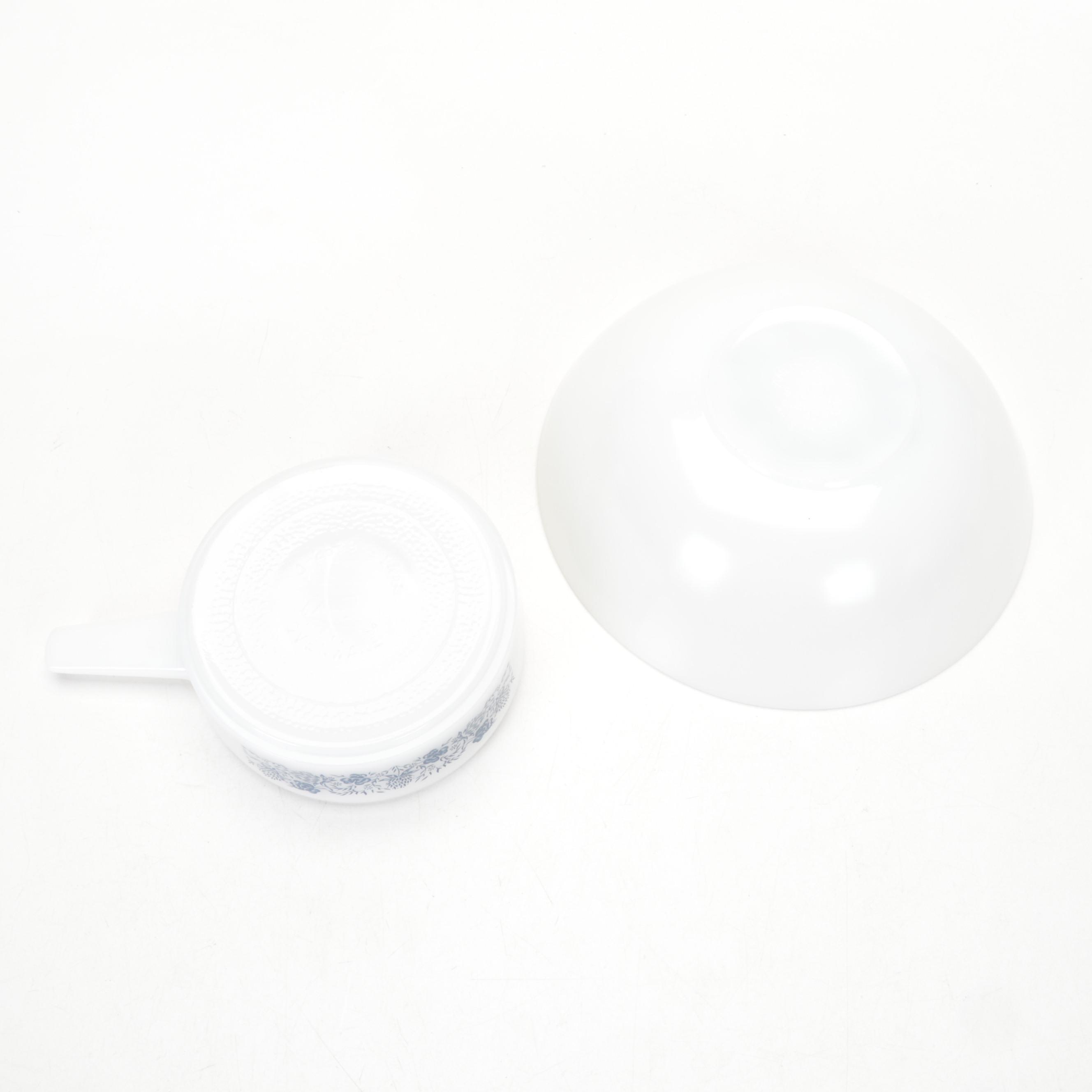 Wagner Ware Cast Iron Frying Pan, Jeannette Glasbake, and More Bakeware