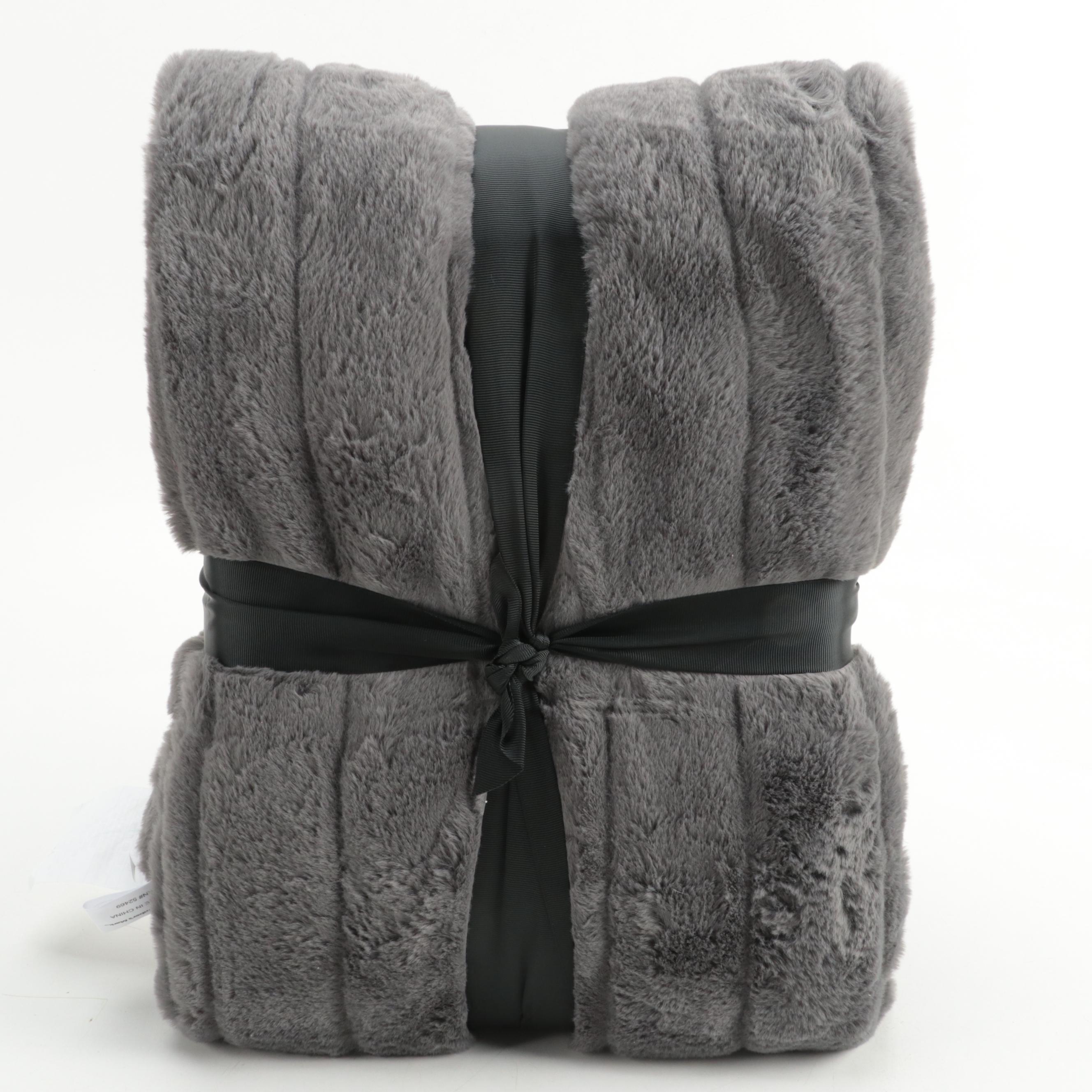 Member's Mark Hotel Premier Collection Luxury Throw in Carved Carcoal