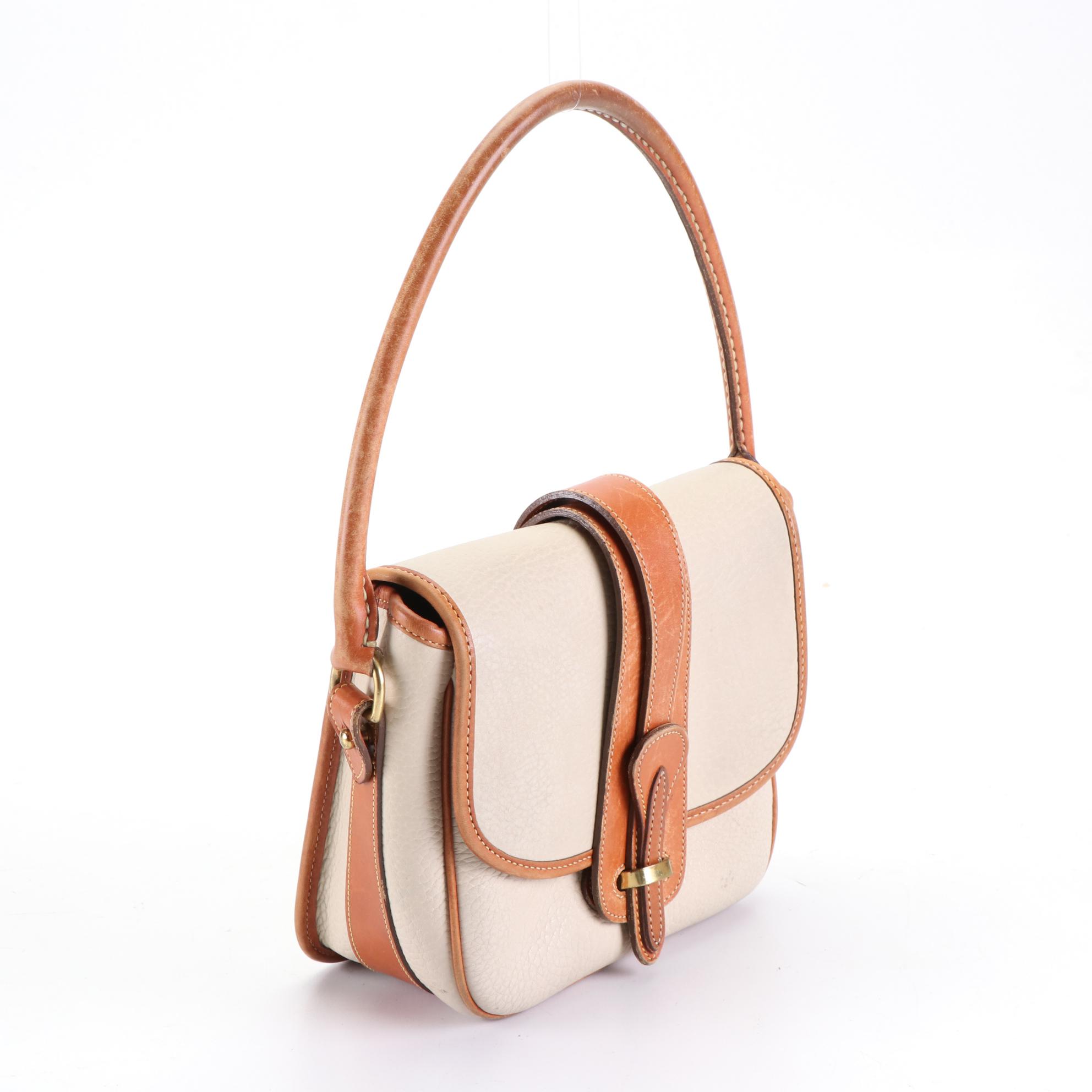 Dooney & Bourke Handbags in Leather