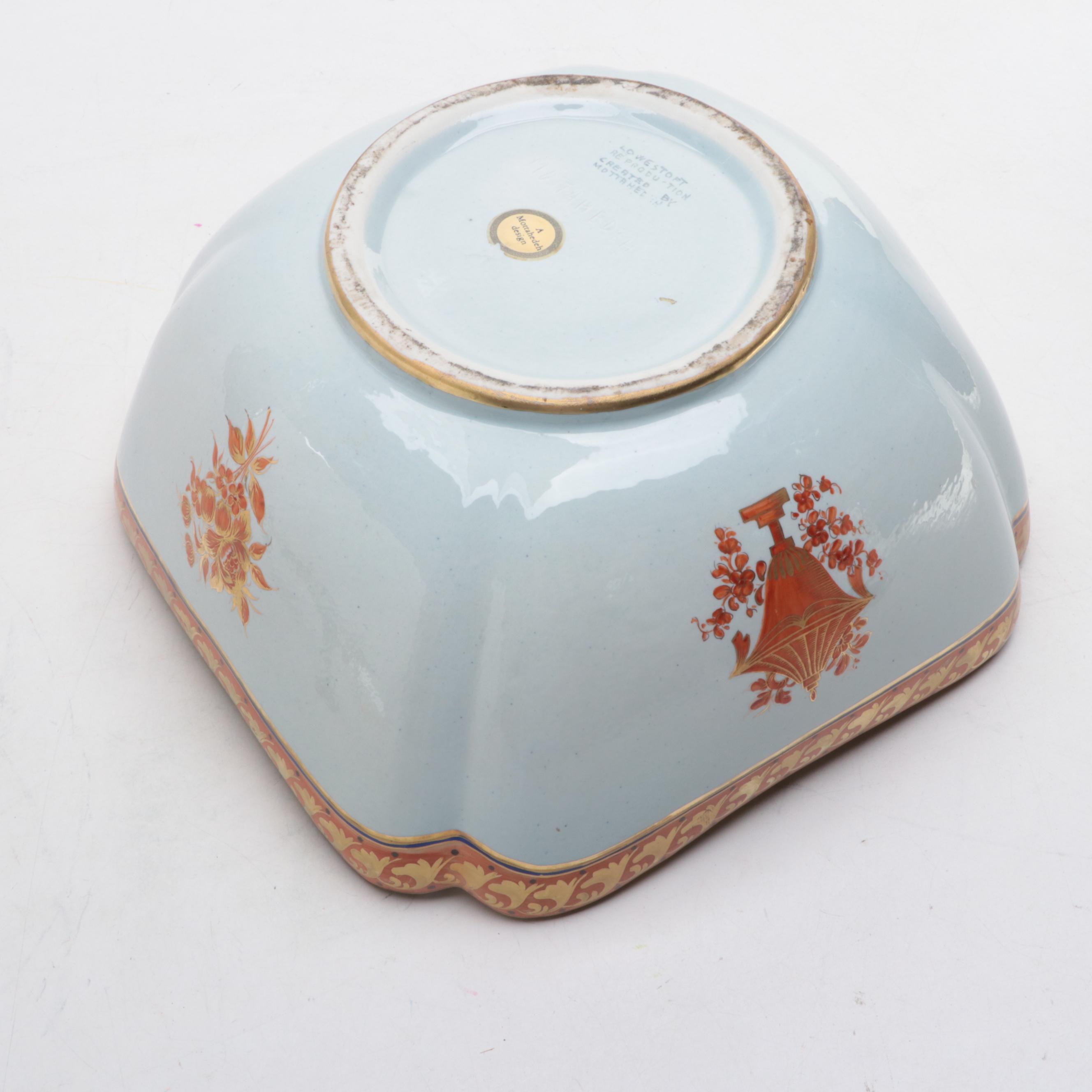 Mottahedeh Porcelain Lowestoft Bowl on Metal Stand, Mid to Late 20th Century