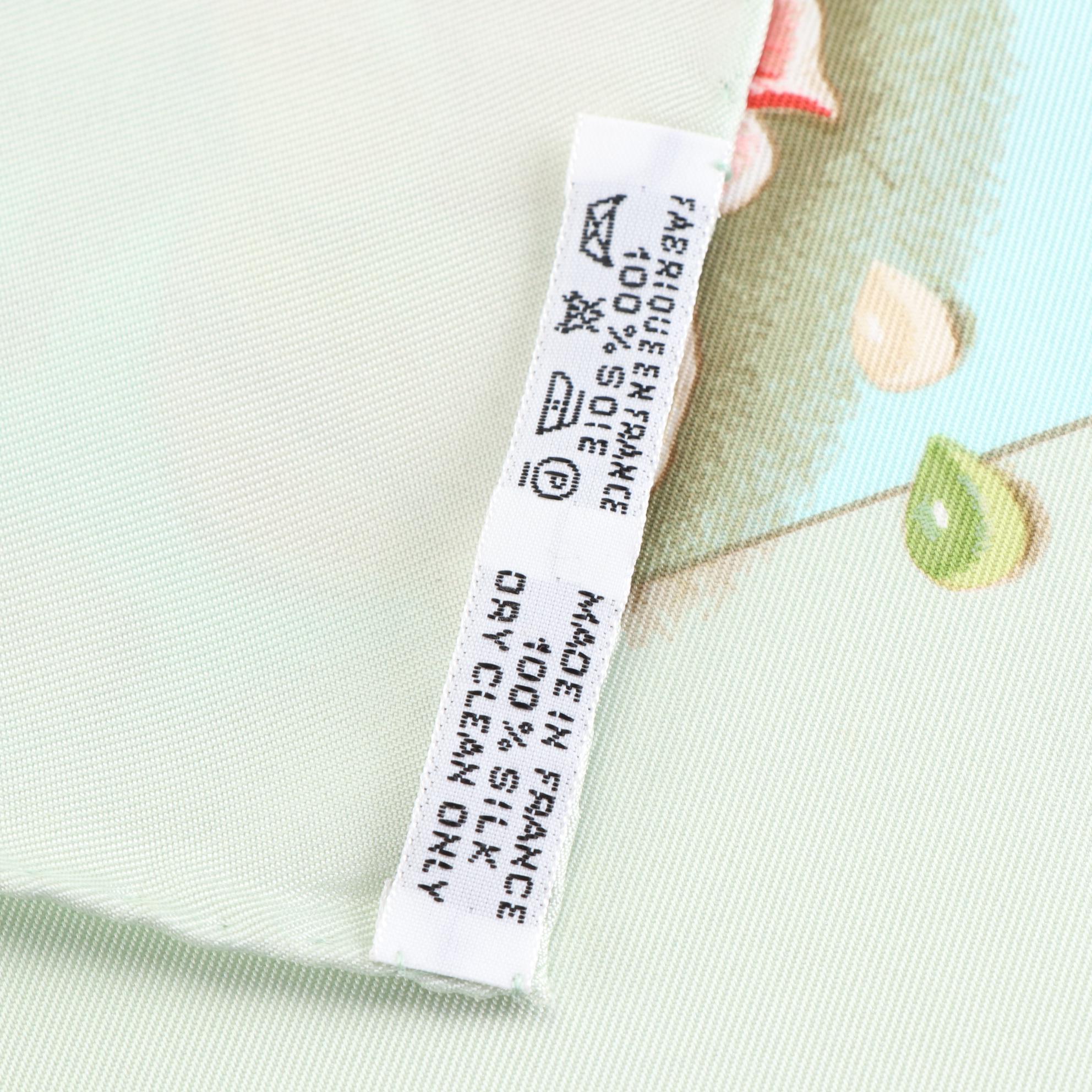 Hermès "La Rosée" Scarf 90 in Silk Twill