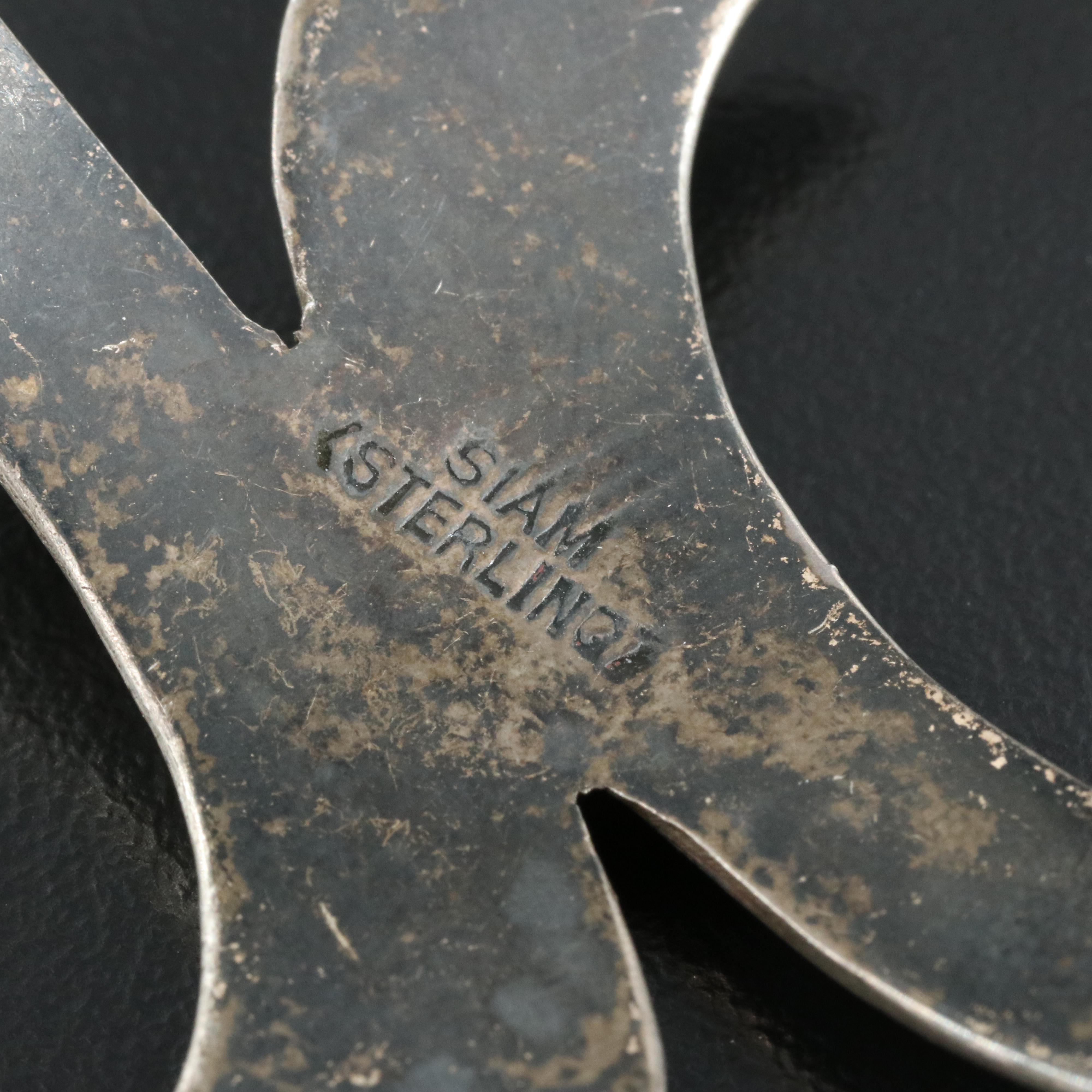 Siam Sterling Niello Hinged Bangle