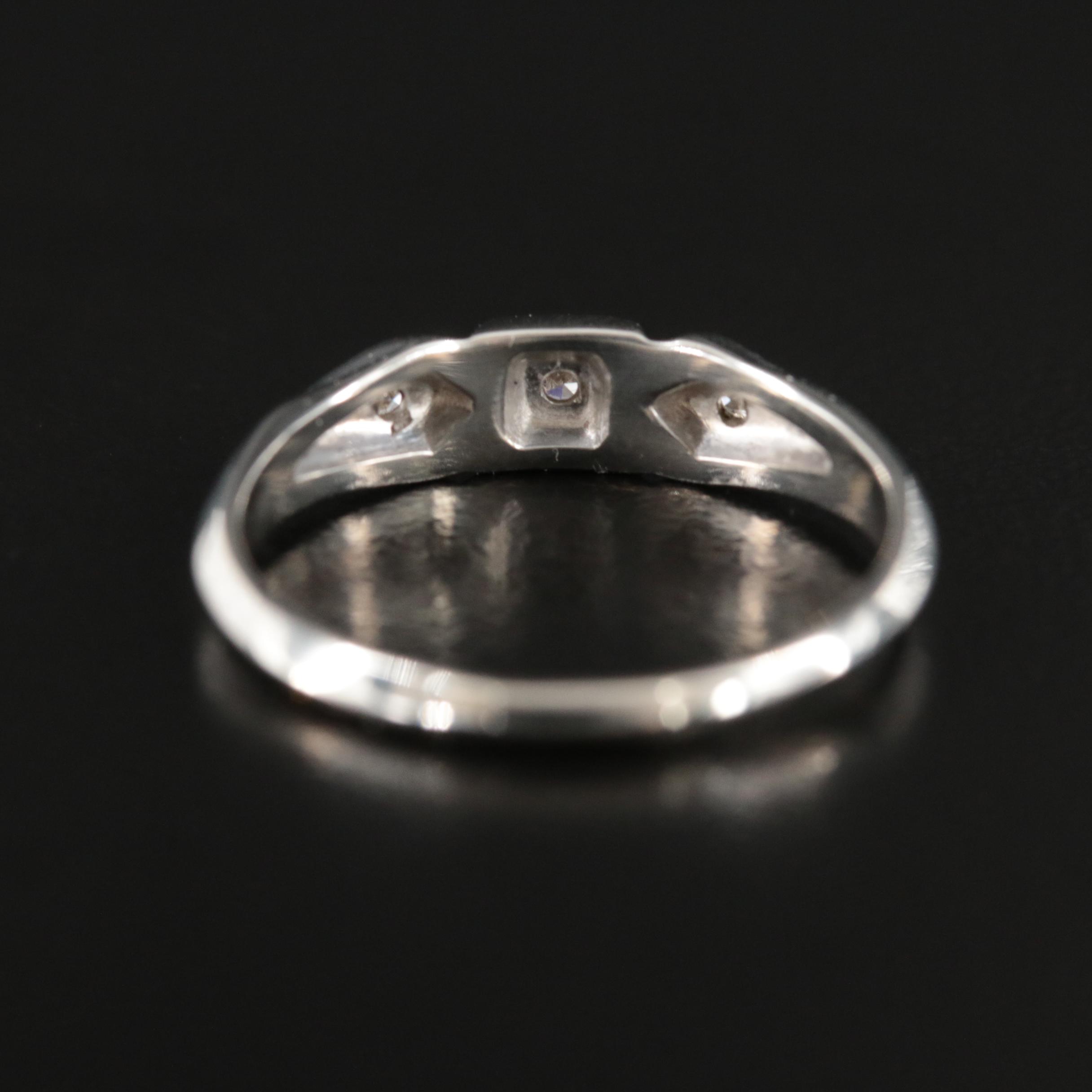 Vintage 14K 0.07 CTW Diamond Ring