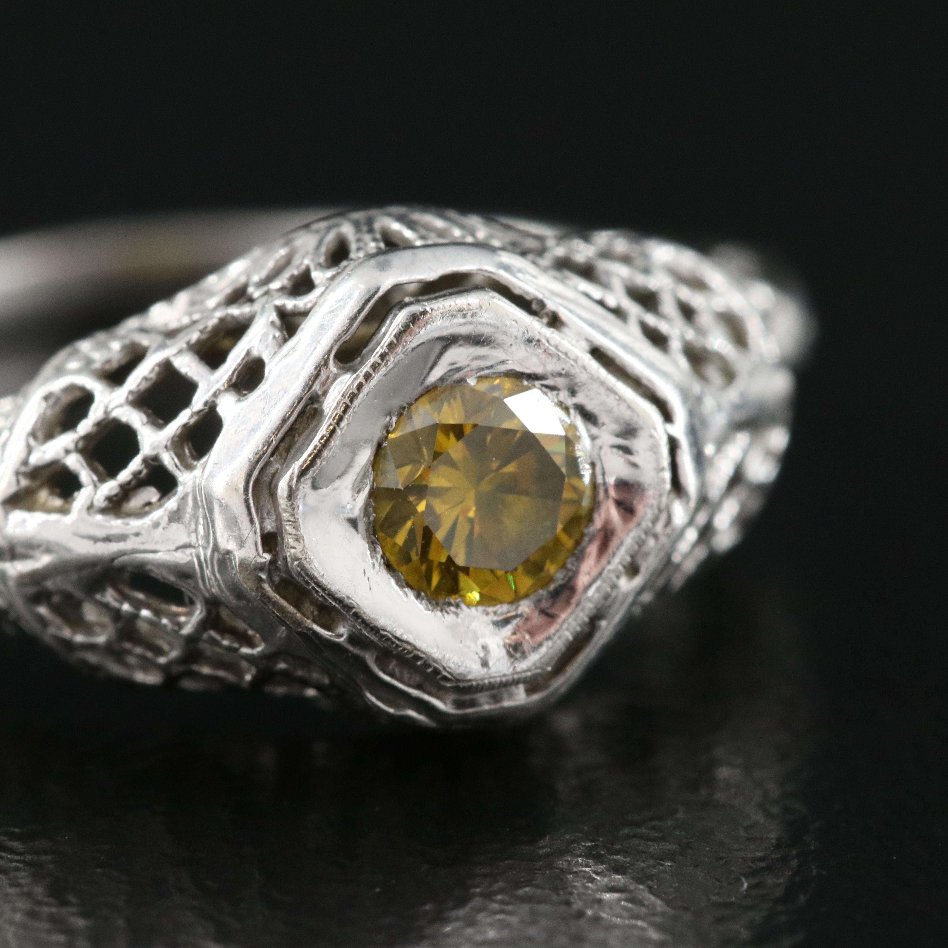 Vintage 10K 0.27 CT Diamond Latticework Ring