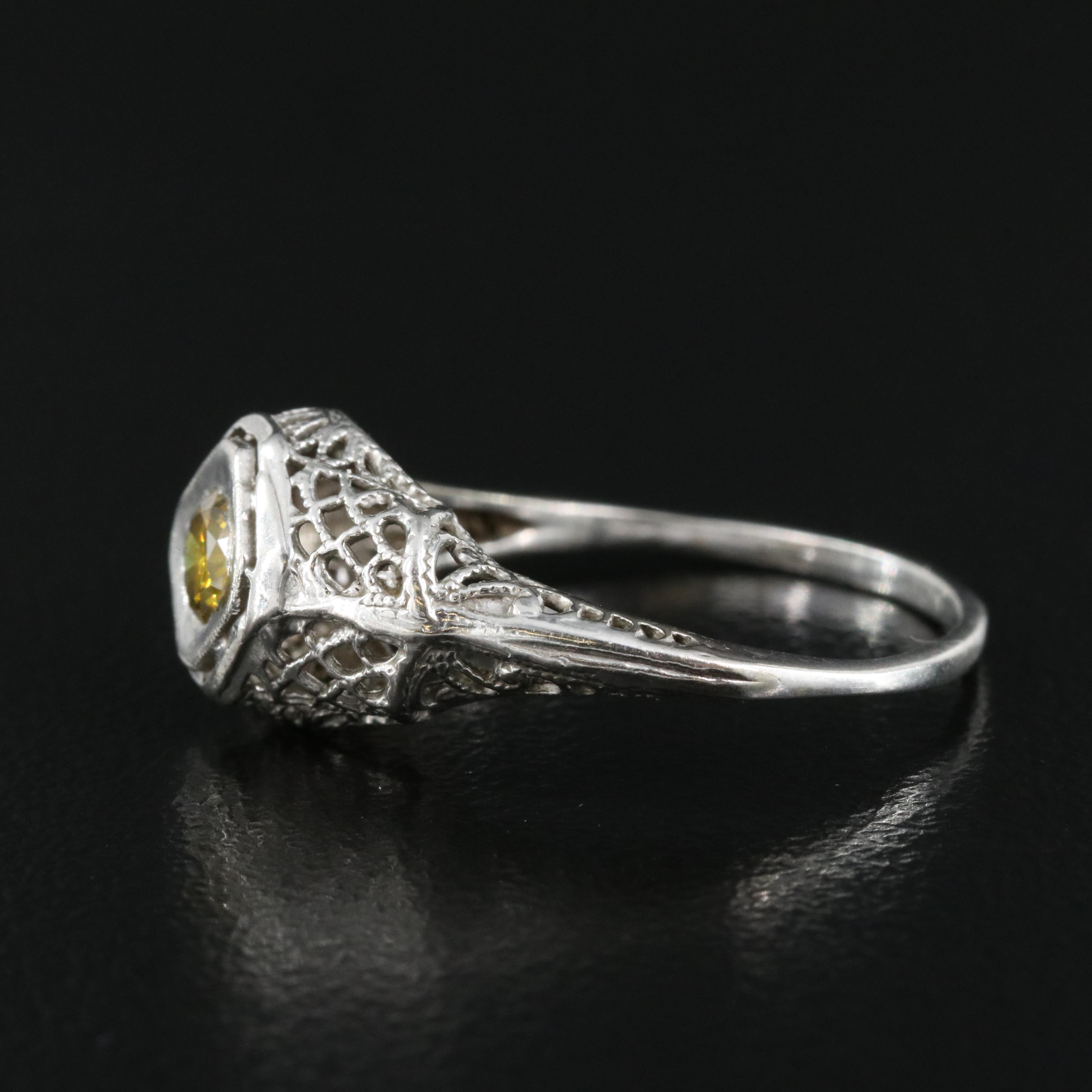 Vintage 10K 0.27 CT Diamond Latticework Ring