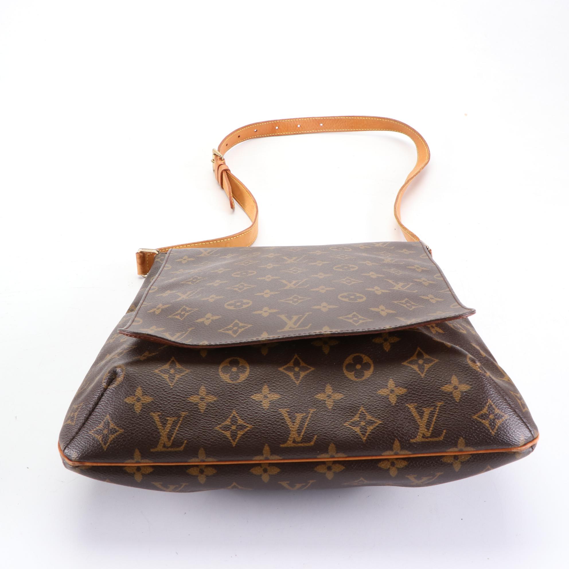 Louis Vuitton Musette Crossbody in Monogram Canvas