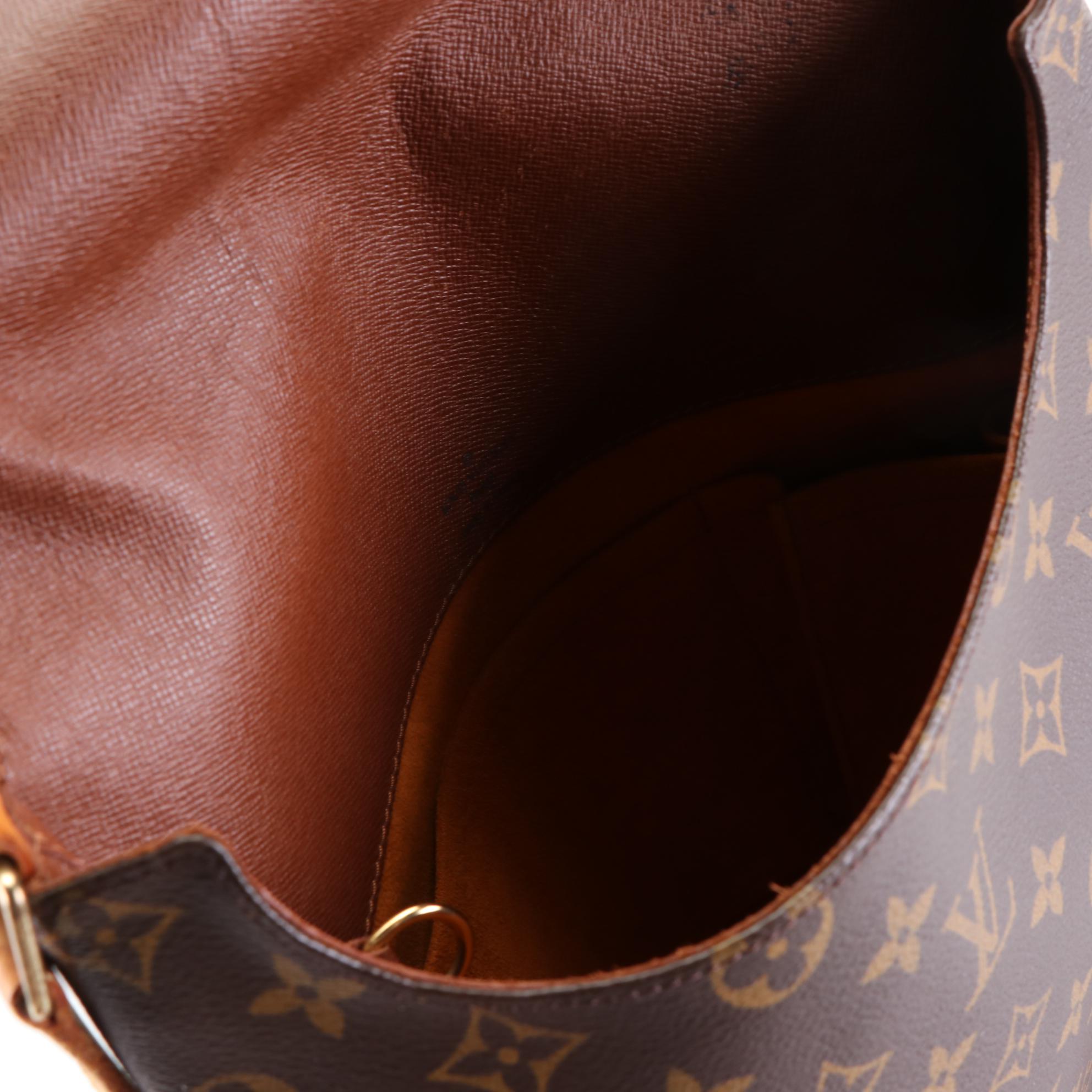 Louis Vuitton Musette Crossbody in Monogram Canvas