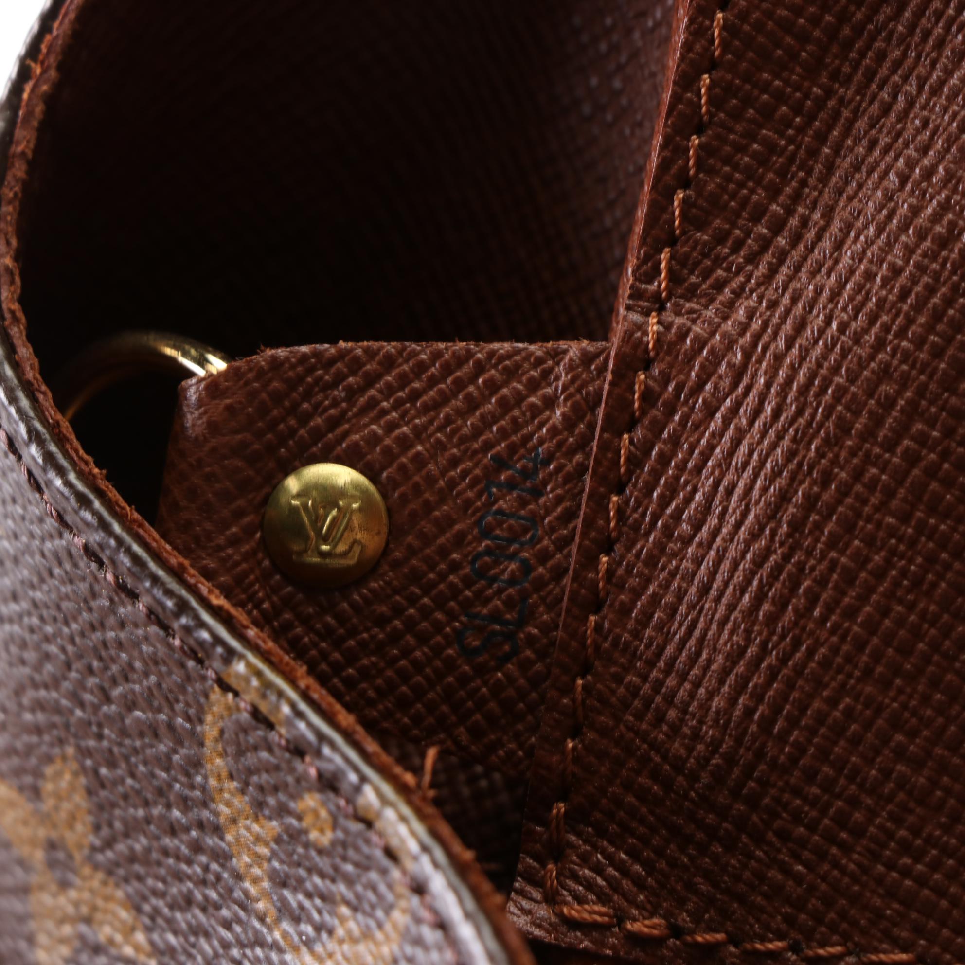 Louis Vuitton Musette Crossbody in Monogram Canvas