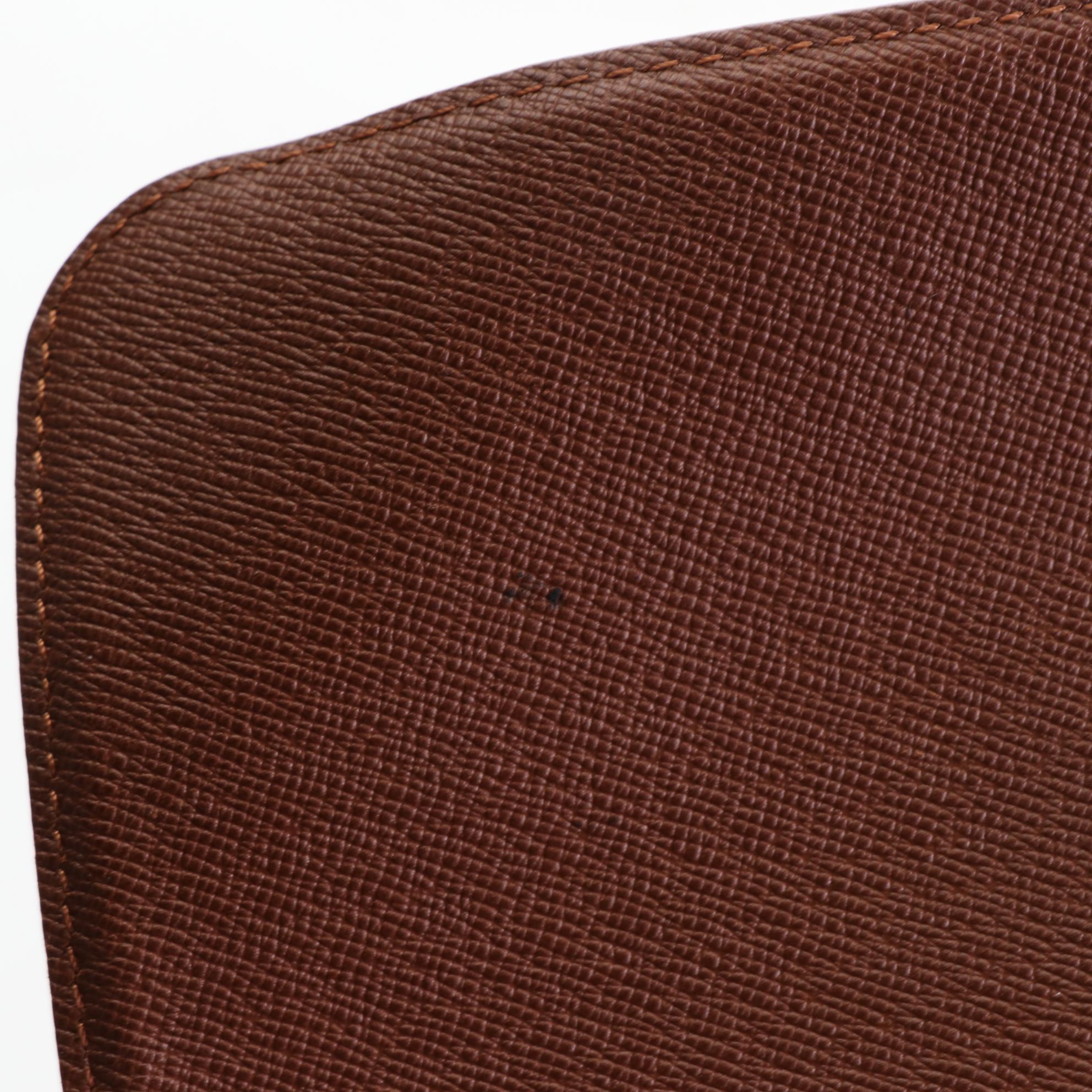 Louis Vuitton Musette Crossbody in Monogram Canvas