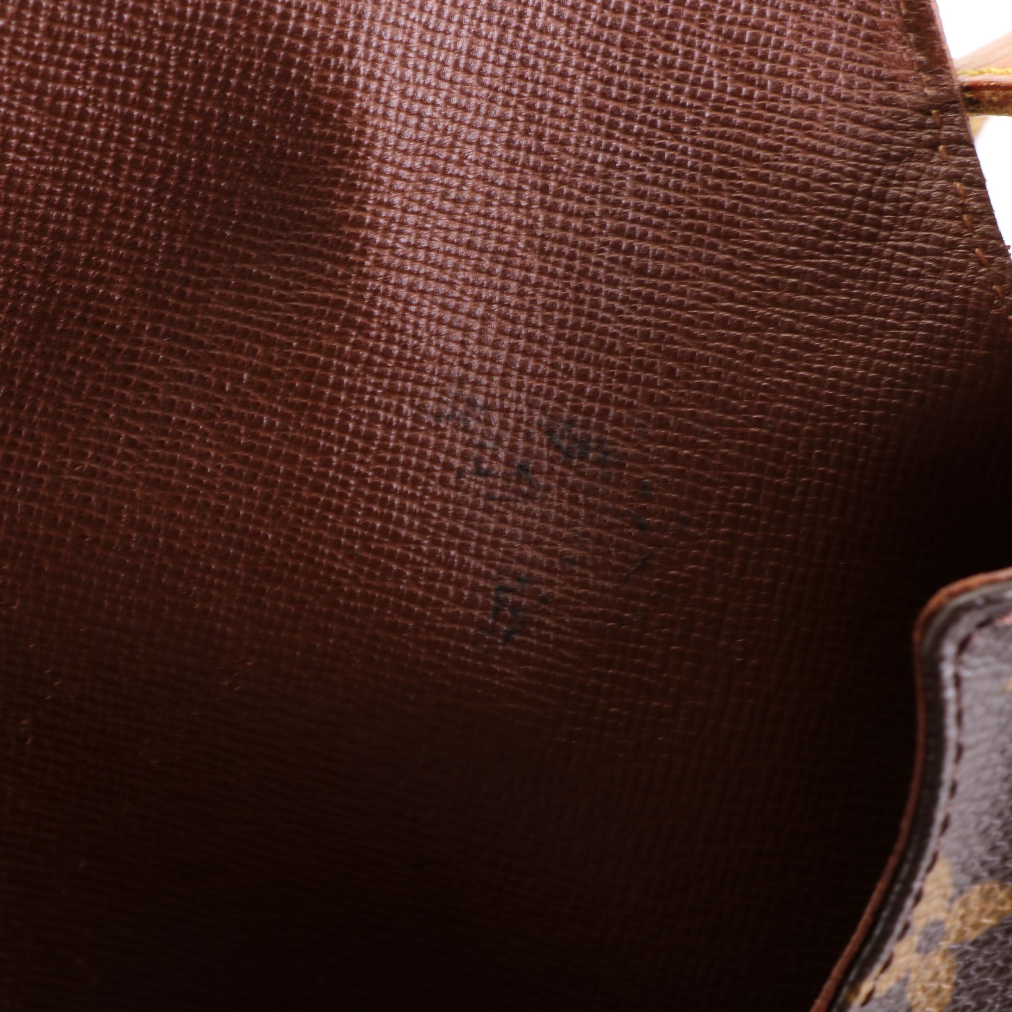 Louis Vuitton Musette Crossbody in Monogram Canvas