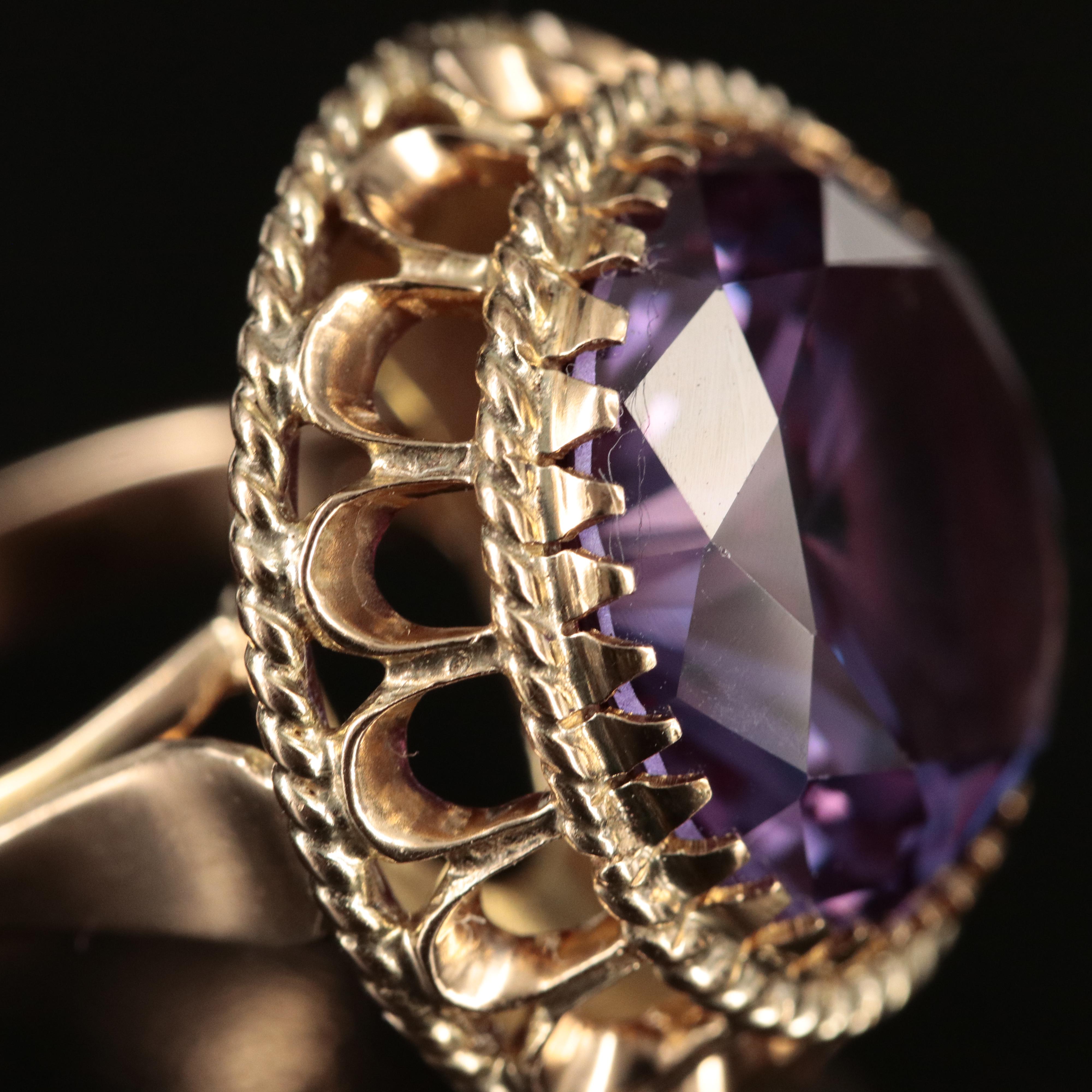 Vintage 14K Color Changing Sapphire Ring