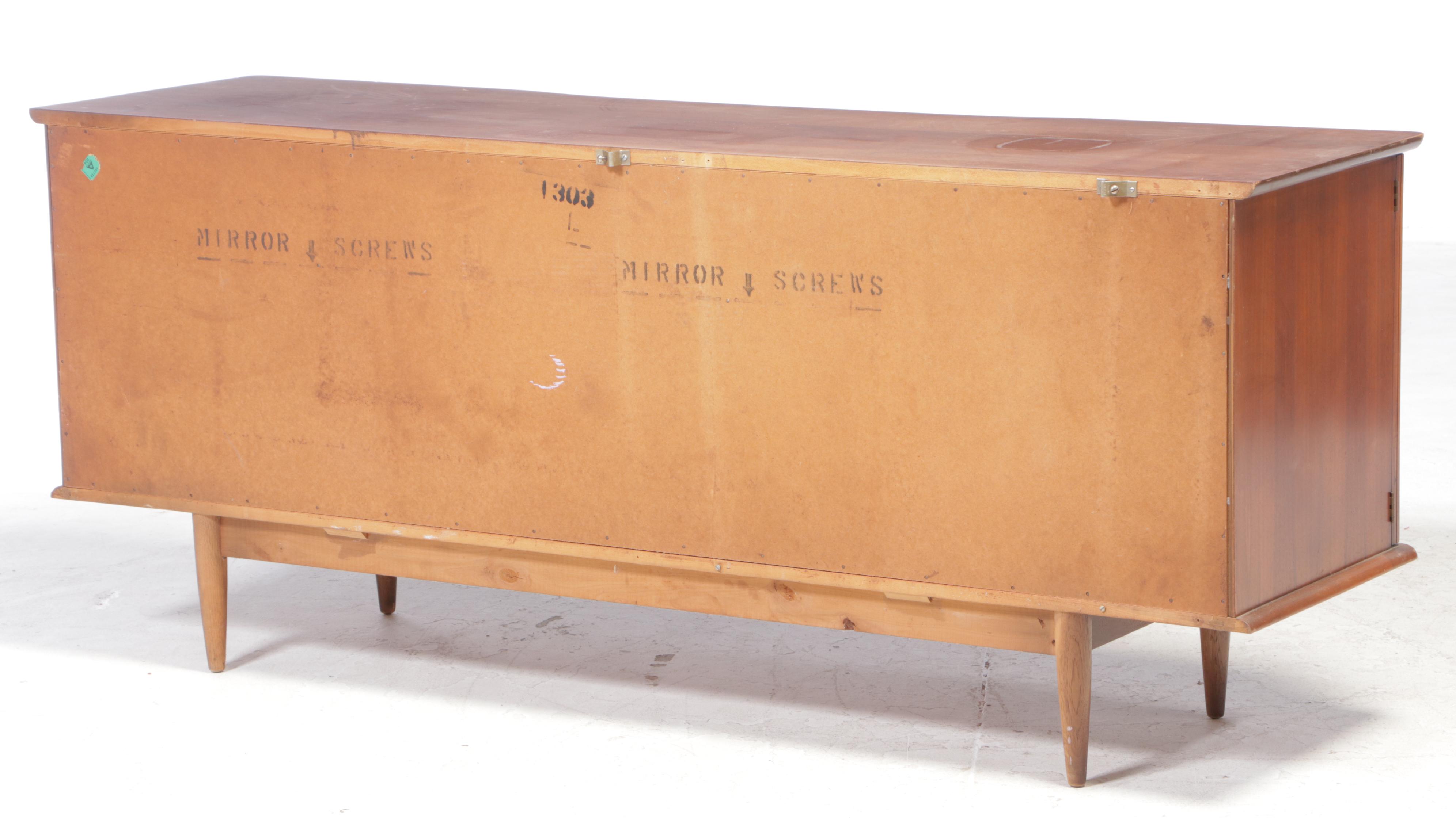 United Furniture Coporation Mid Century Modern Walnut Nine-Drawer Chest