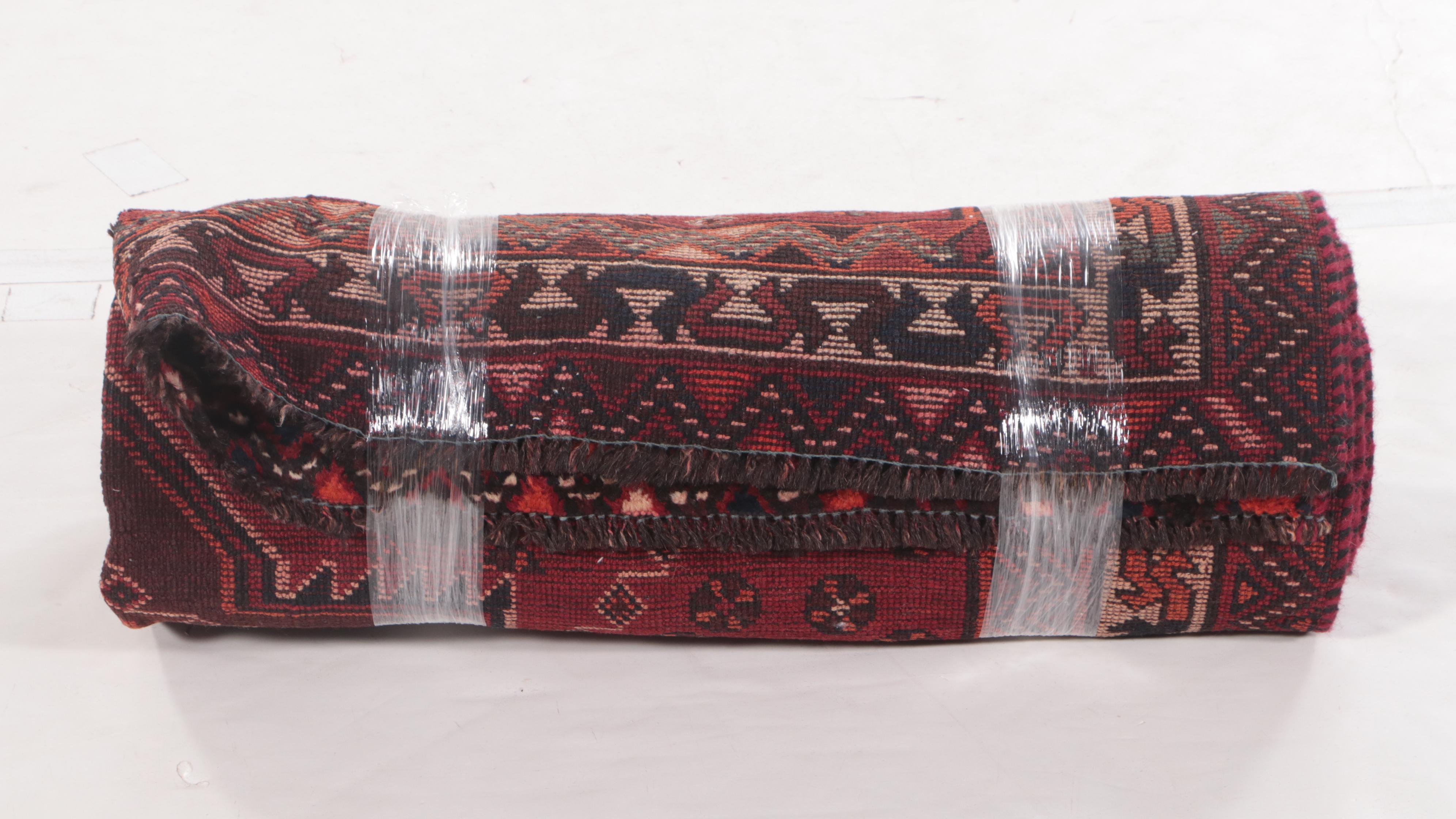 4'11 x 9'5 Hand-Knotted Persian Qashqai Area Rug