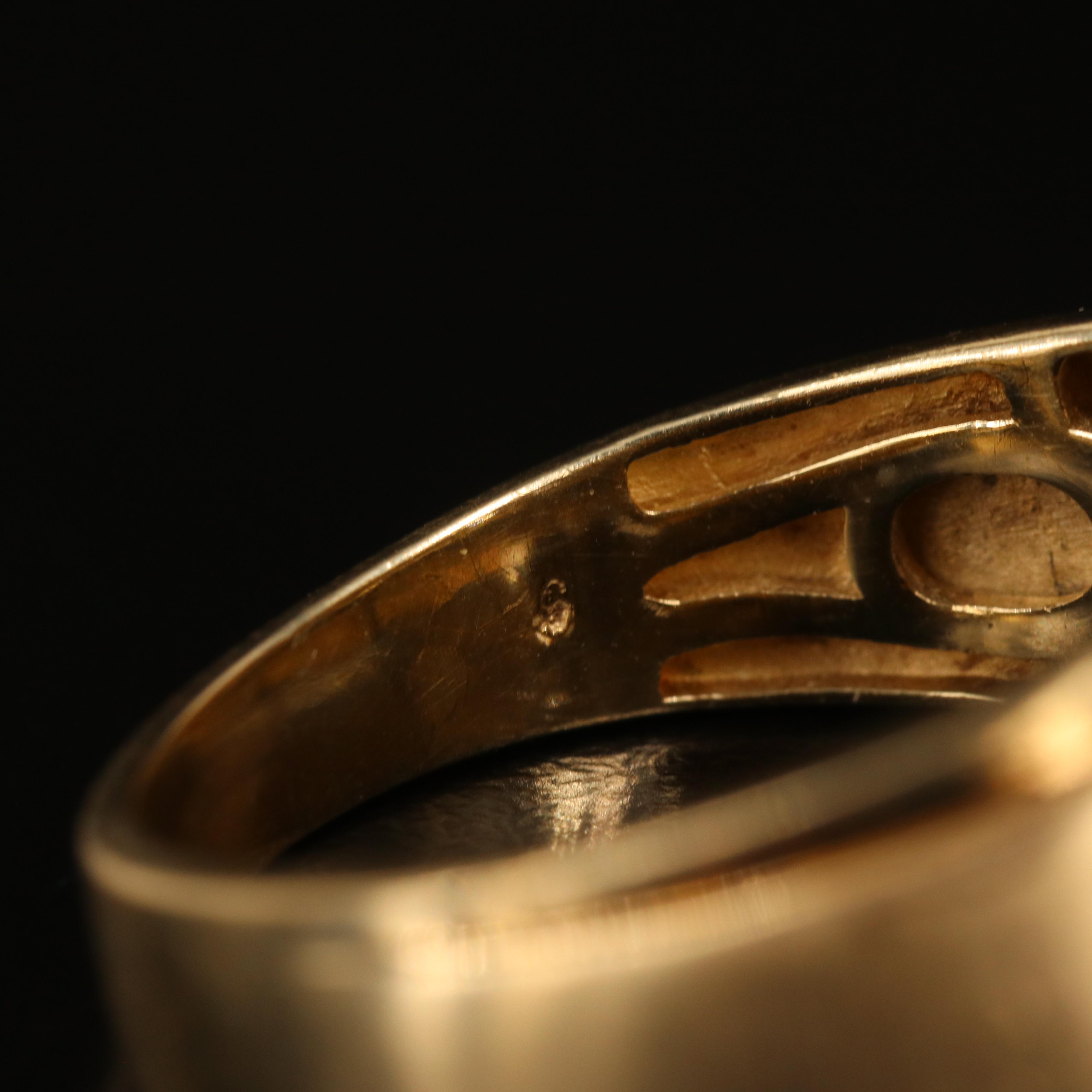 10K and 0.45 CTW Diamond Ring