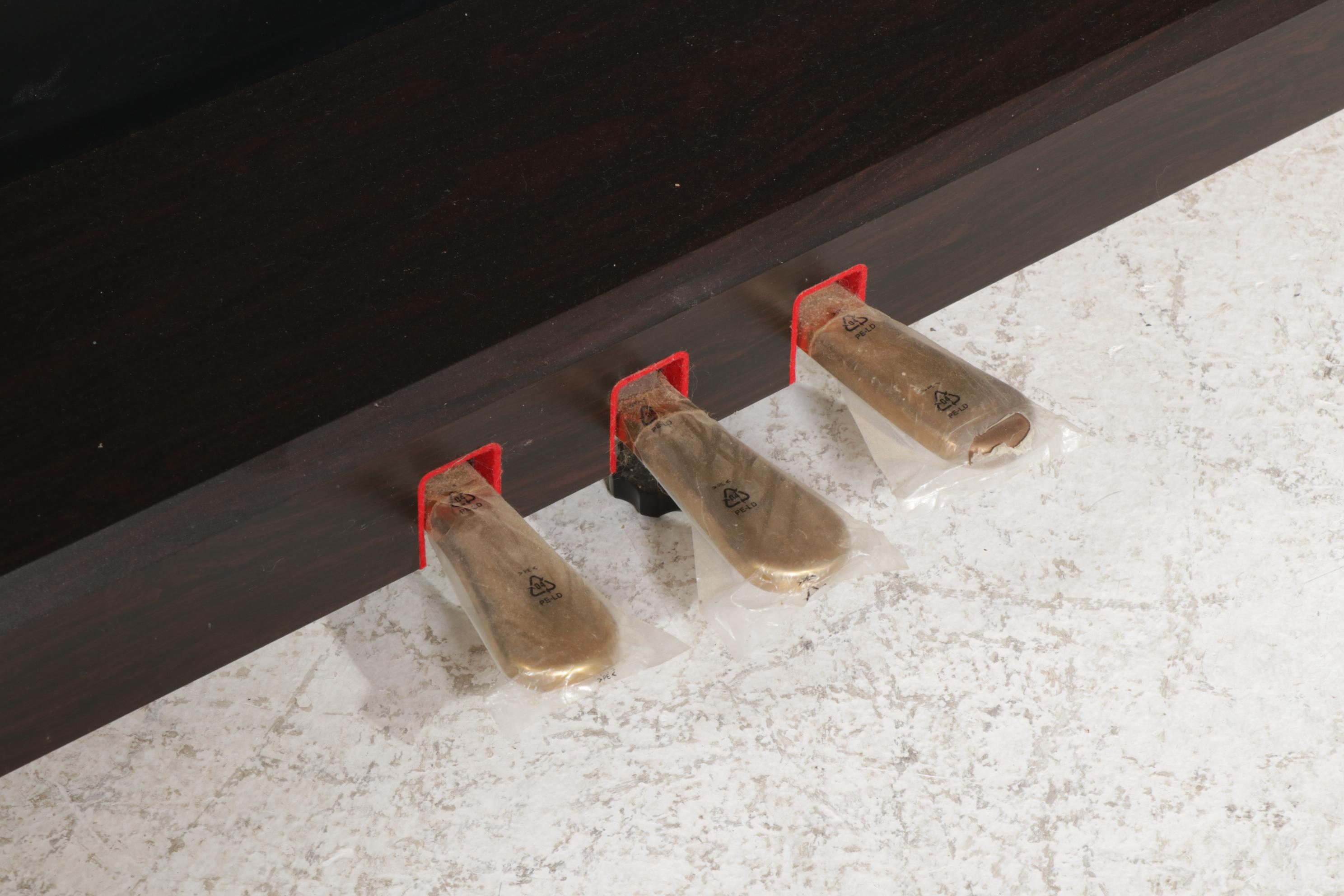 Yamaha Clavinova CLP-930 Digital Piano and Bench, 21st Century