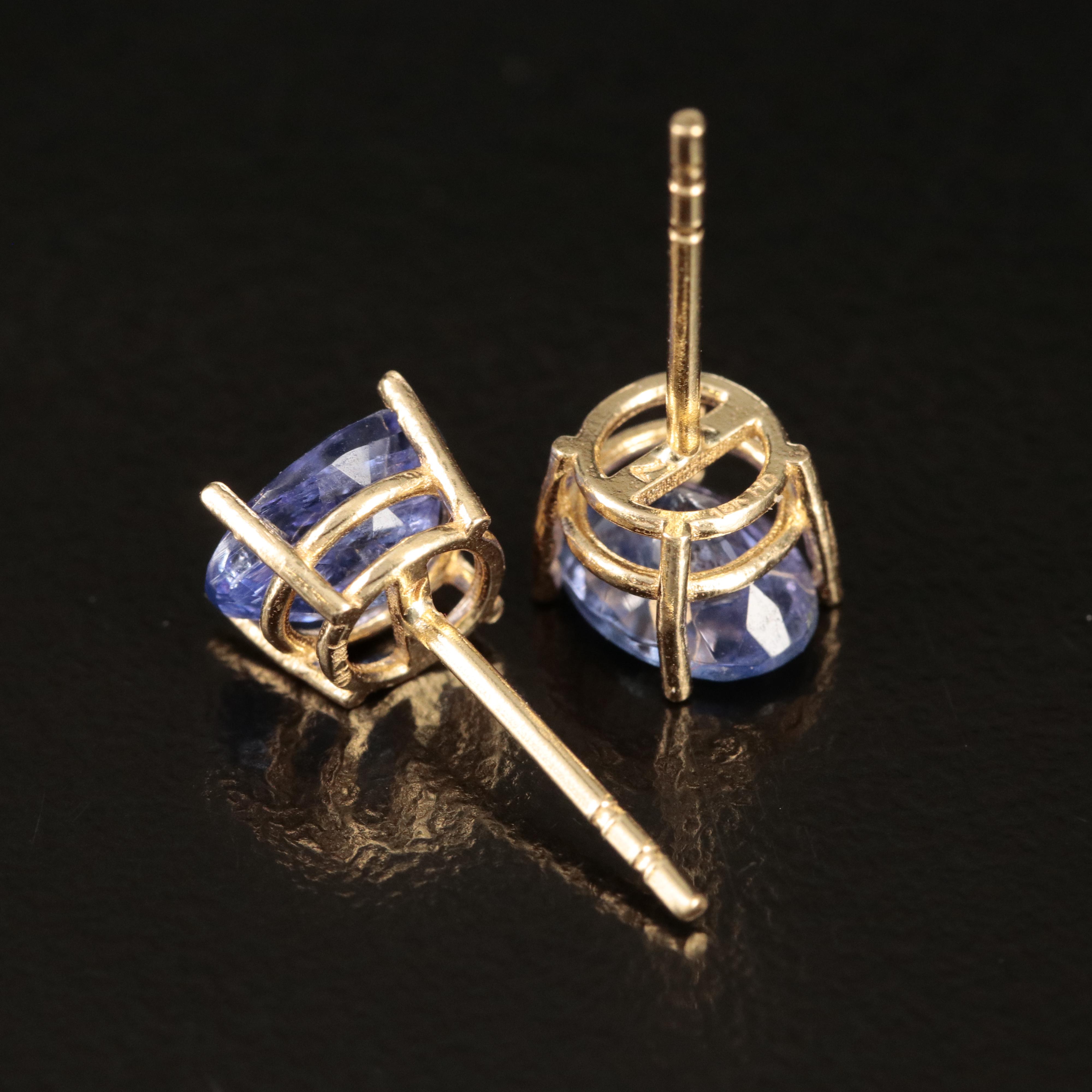 18K Tanzanite Stud Earrings