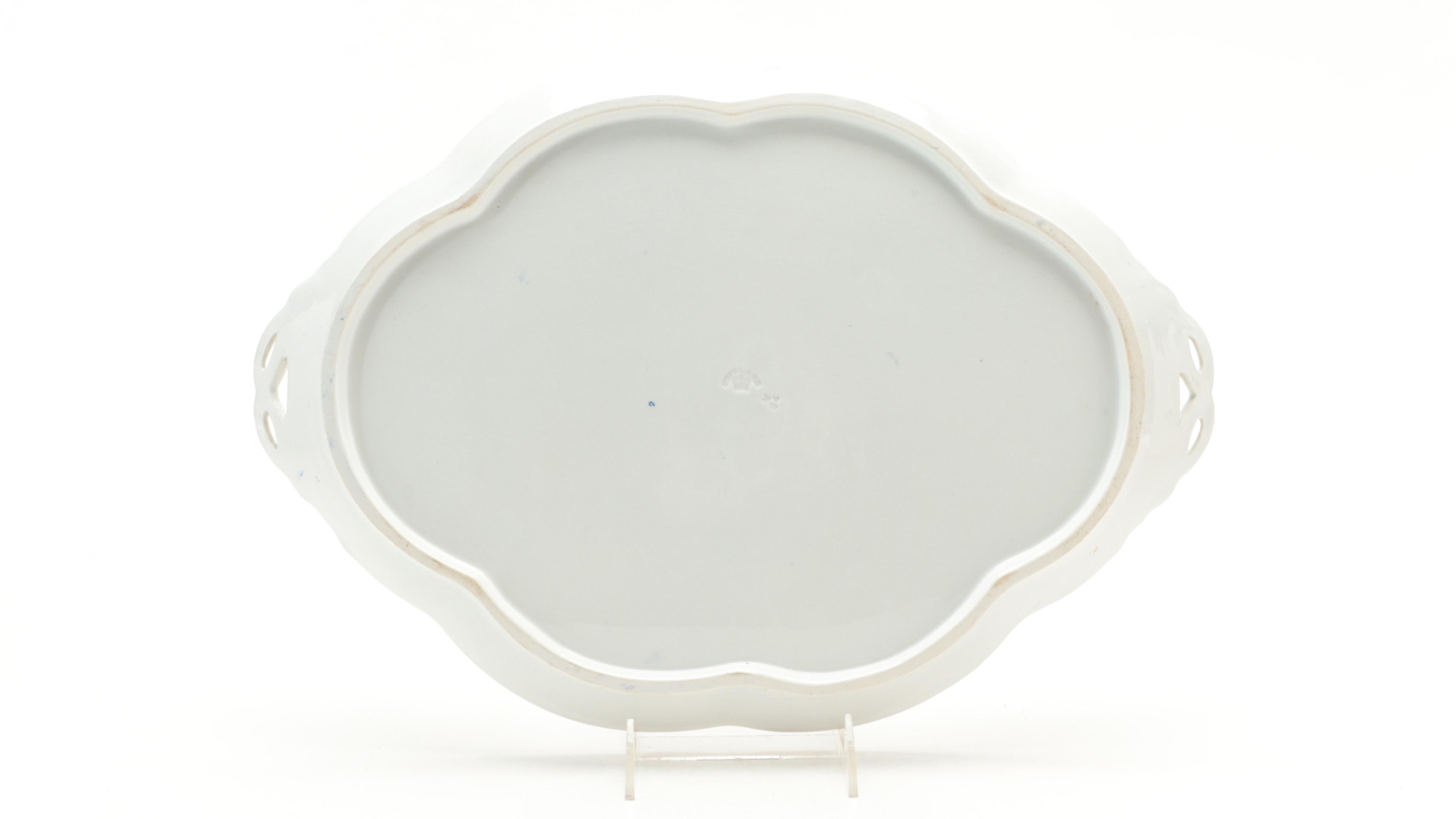 Copeland "Blue Willow" Scalloped Porcelain Tray, Late 19th Century
