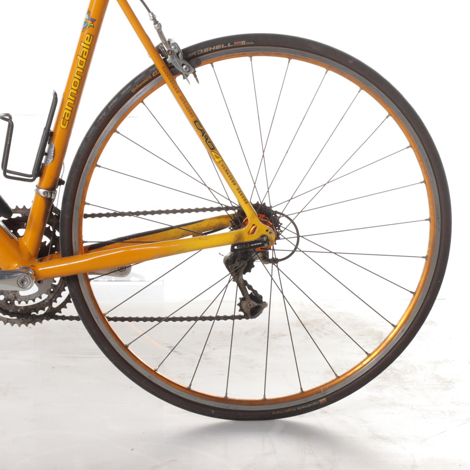 Cannondale R1000 Road Bike with Shimano SC-6500 Flight Deck Bike Computer