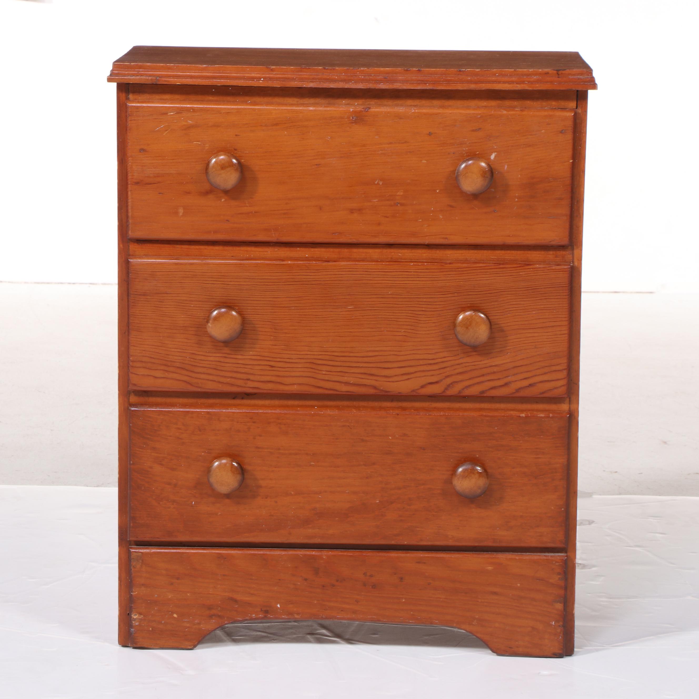 Small American Primitive Style Pine Three-Drawer Chest, 20th Century