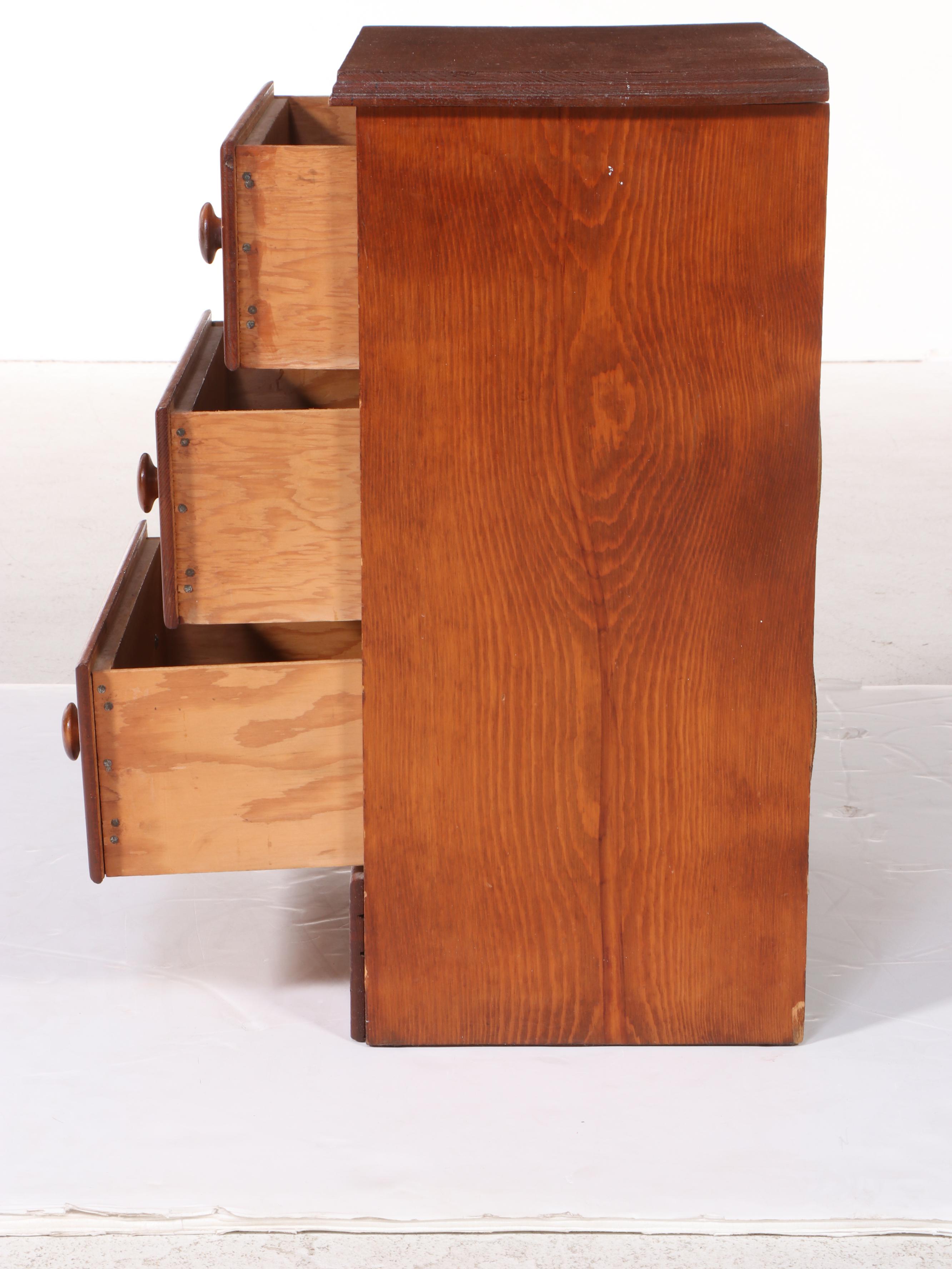 Small American Primitive Style Pine Three-Drawer Chest, 20th Century