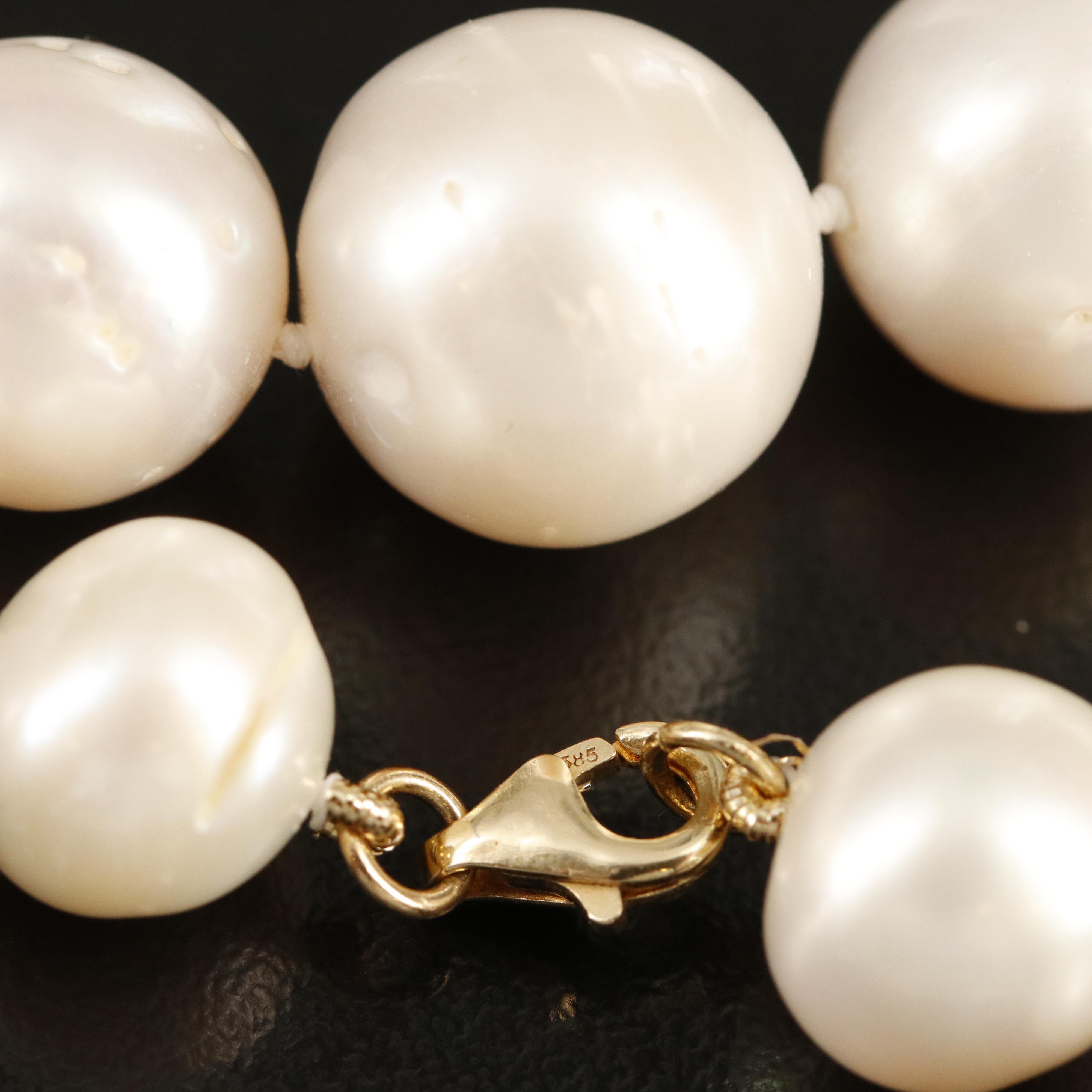 Pearl Necklace with 14K Clasp