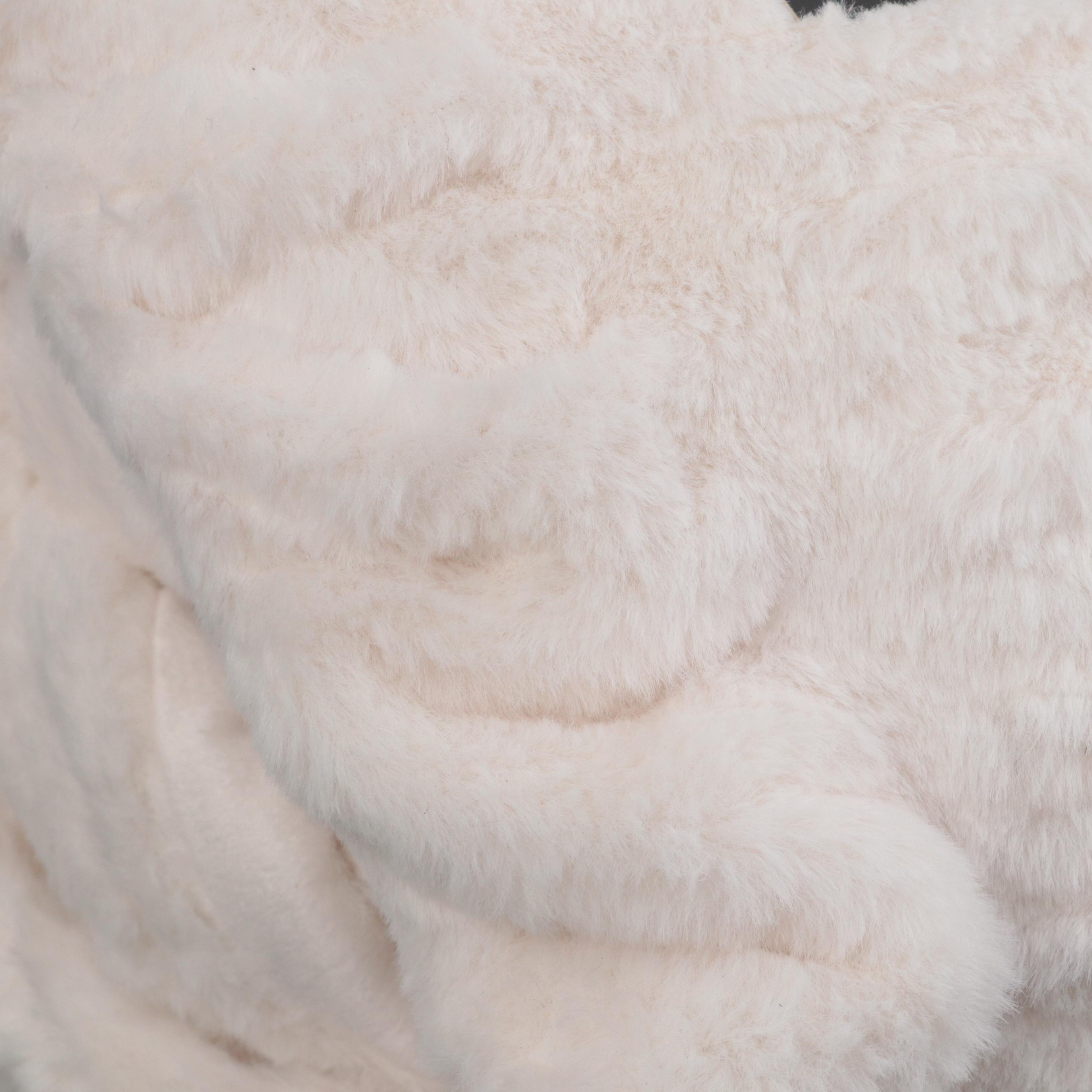 Member's Mark Hotel Premier Collection Luxury Throw in Ruched Cream