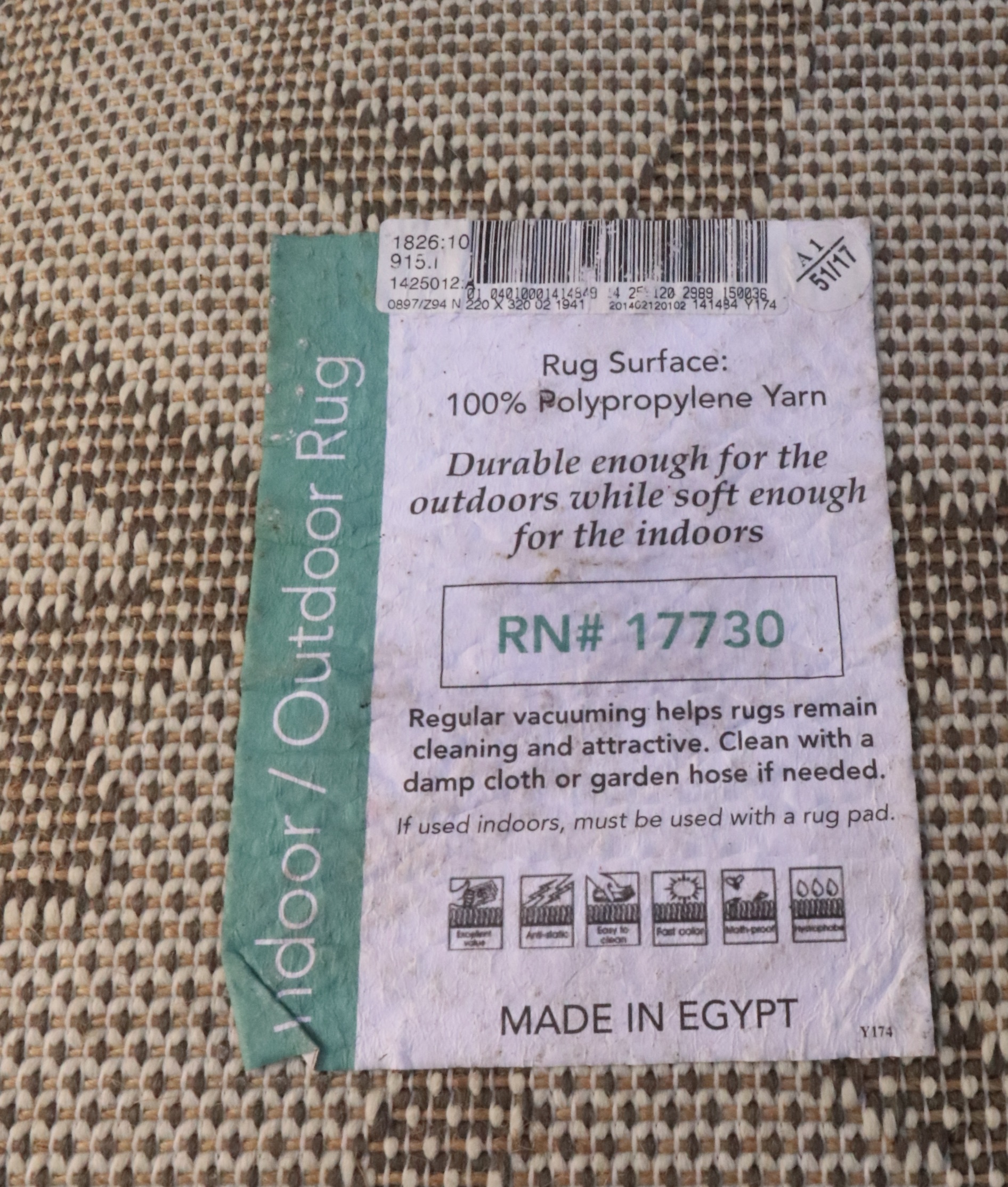 Cast Aluminum Outdoor Dining Set with Sling Mesh Seating, Umbrella and Area Rug