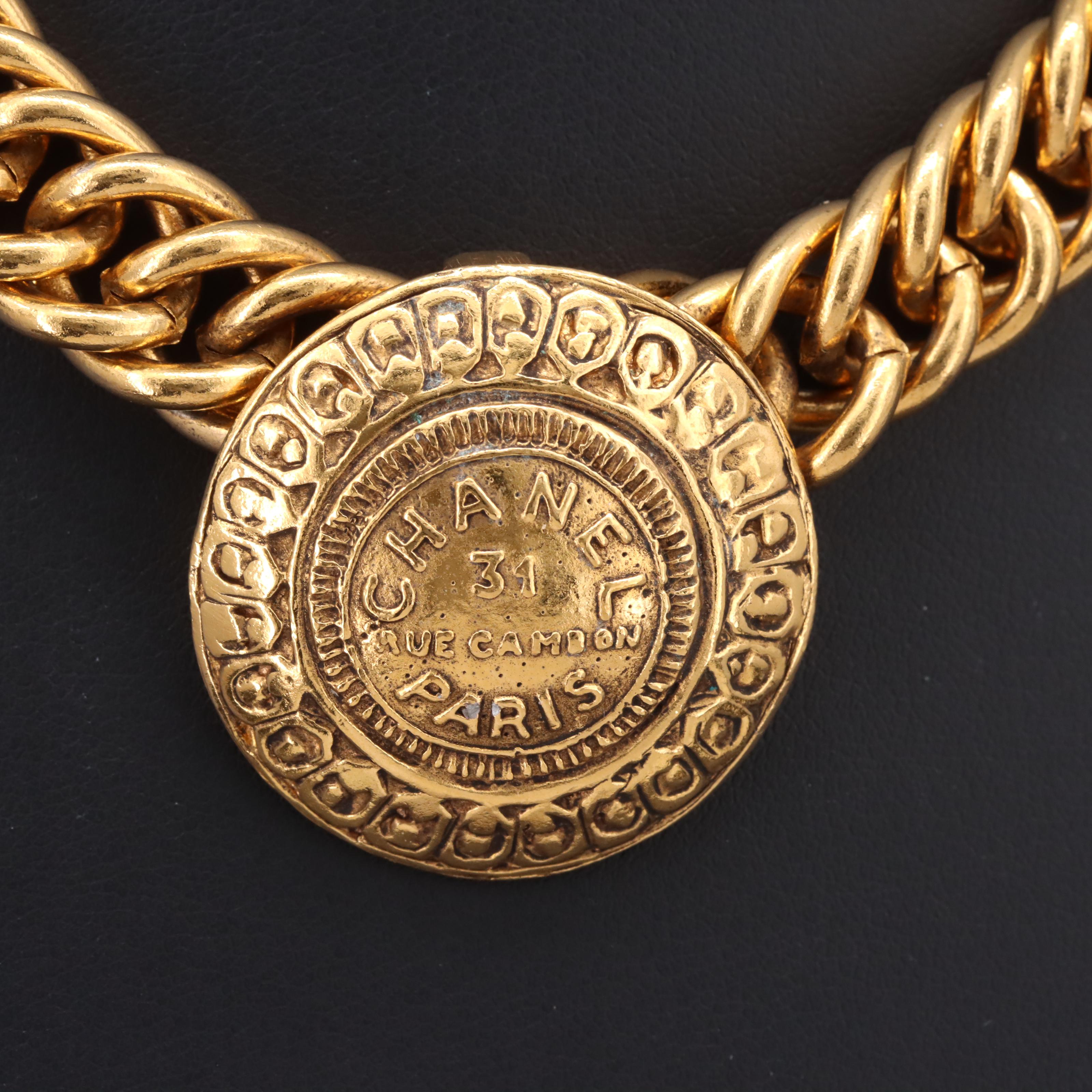 Chanel Medaillon Necklace