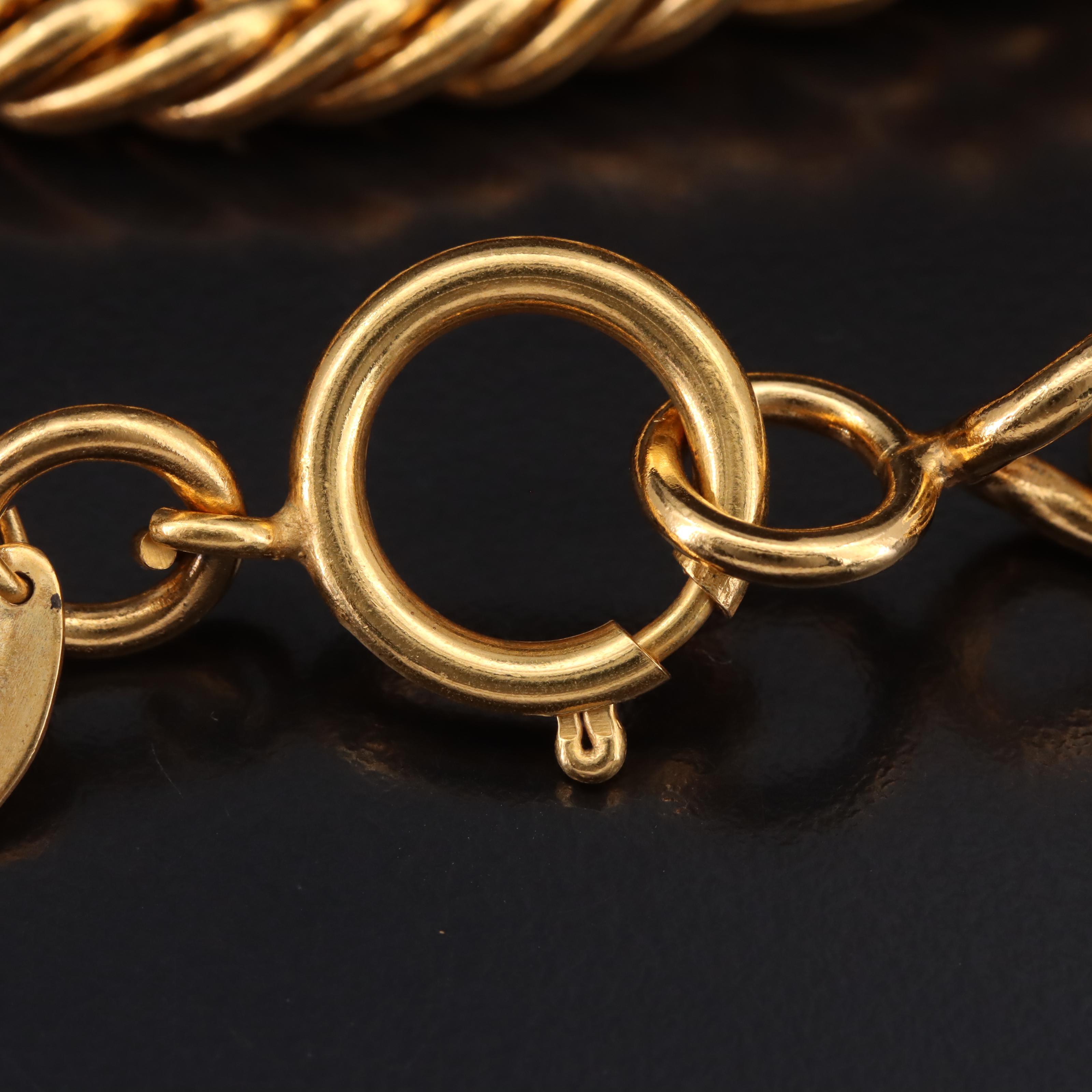 Chanel Medaillon Necklace