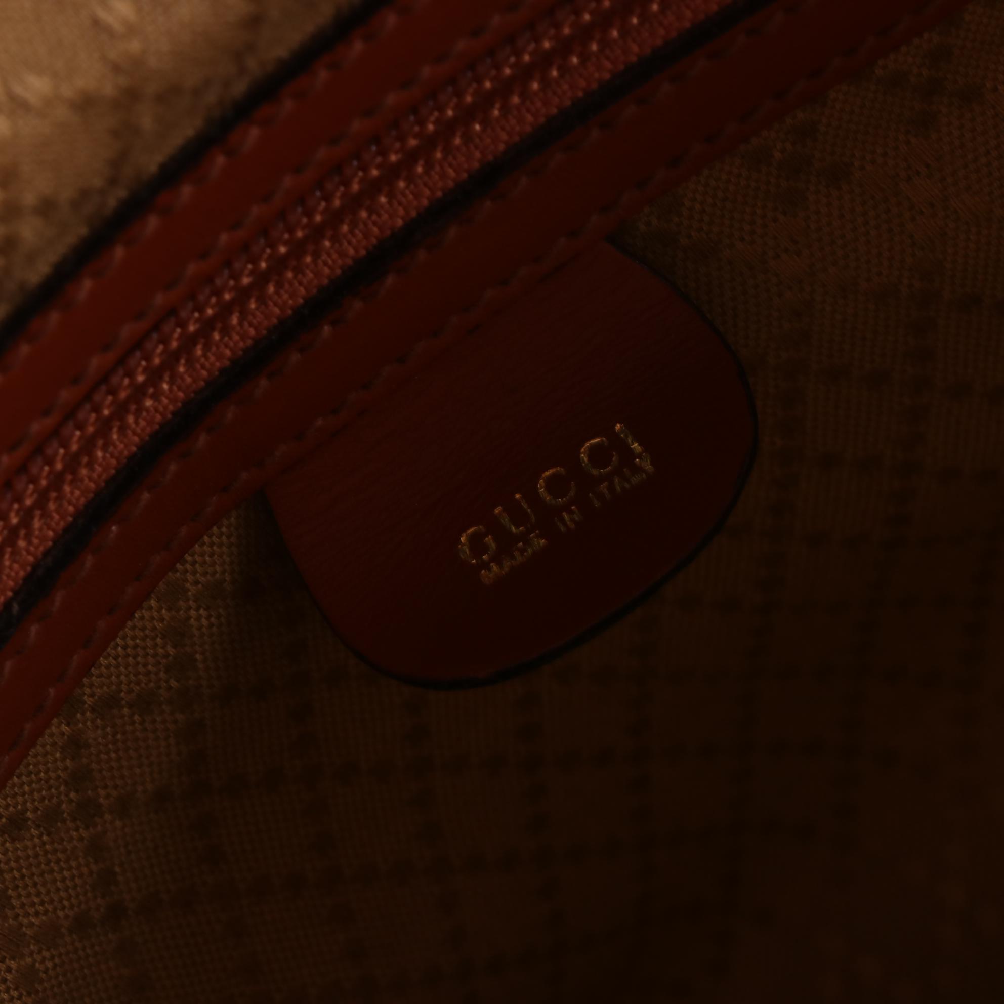Gucci Locking Weekender Duffle Bag in Leather