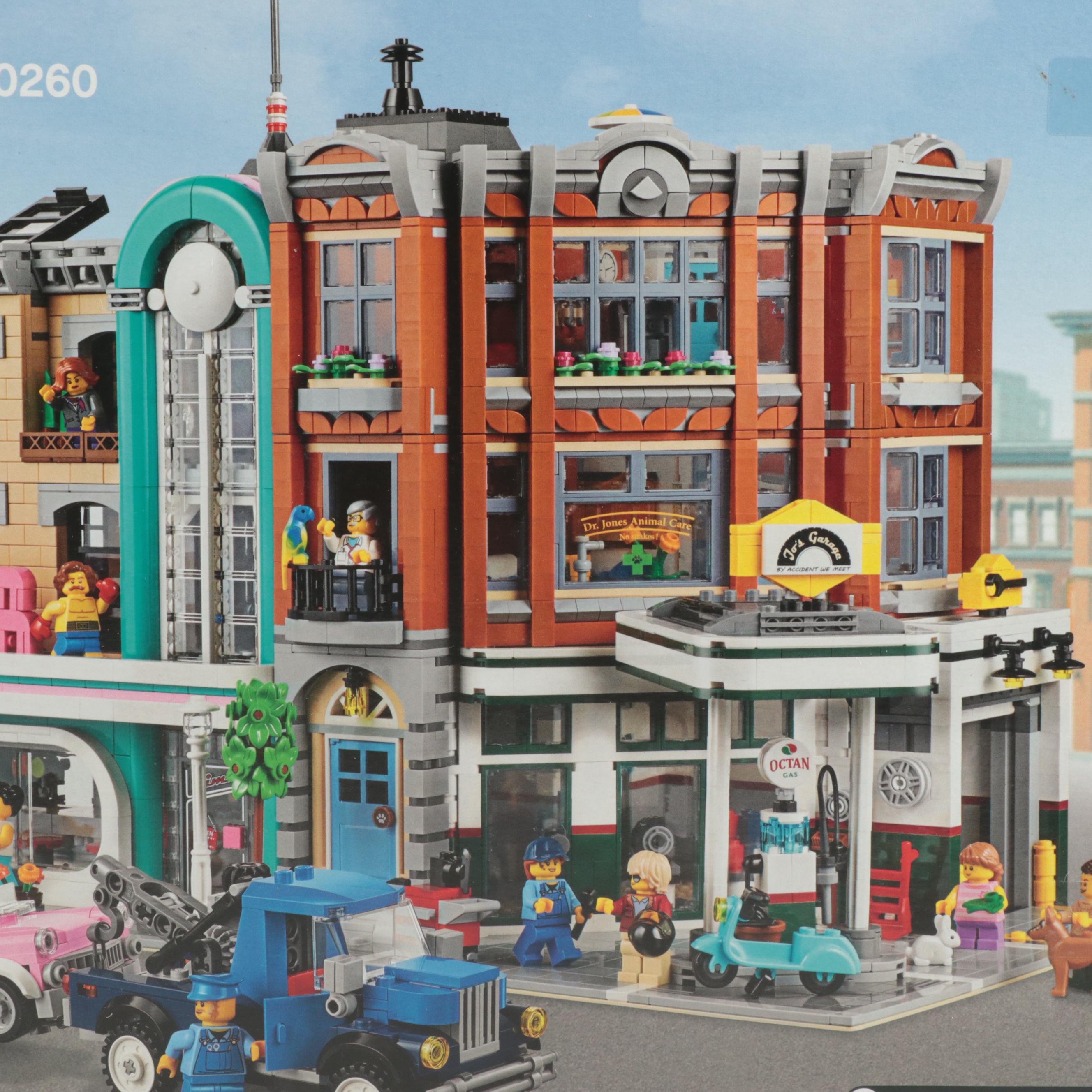 LEGO Corner Garage Set