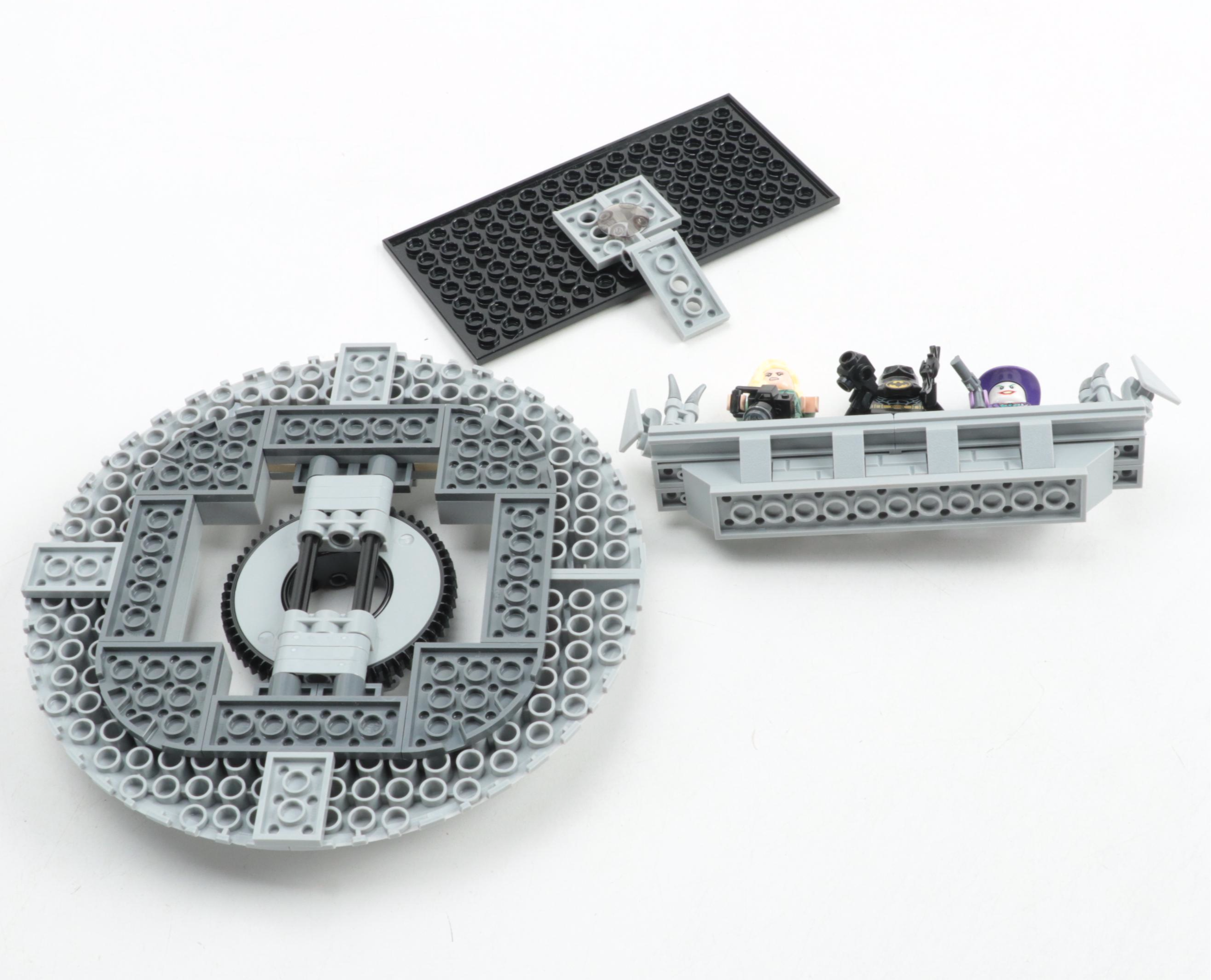 LEGO DC "Batman" 1989 Batmobile 76139 Building Toy Set