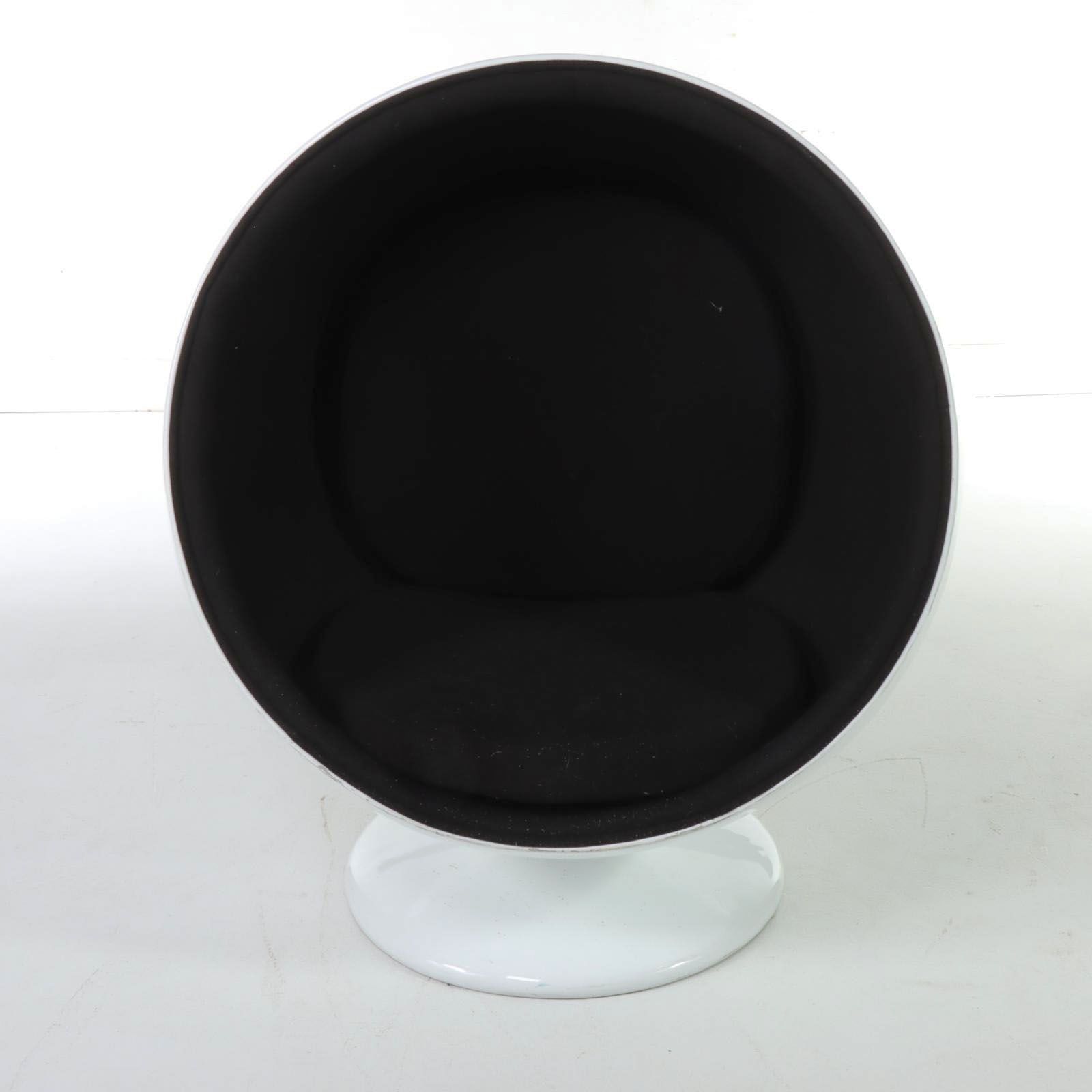 Postmodern Swivel Ball Chair after Eero Aarnio