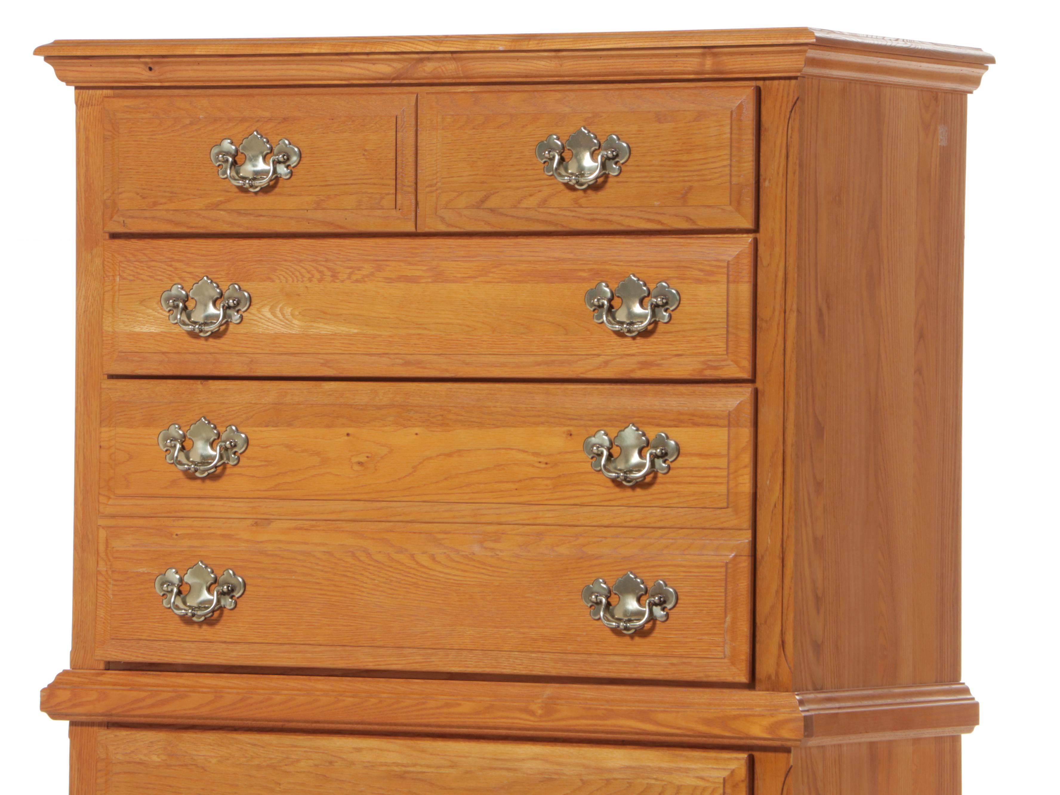 Vaughan-Bassett Furniture Co. Federal Style Oak Five-Drawer Chest