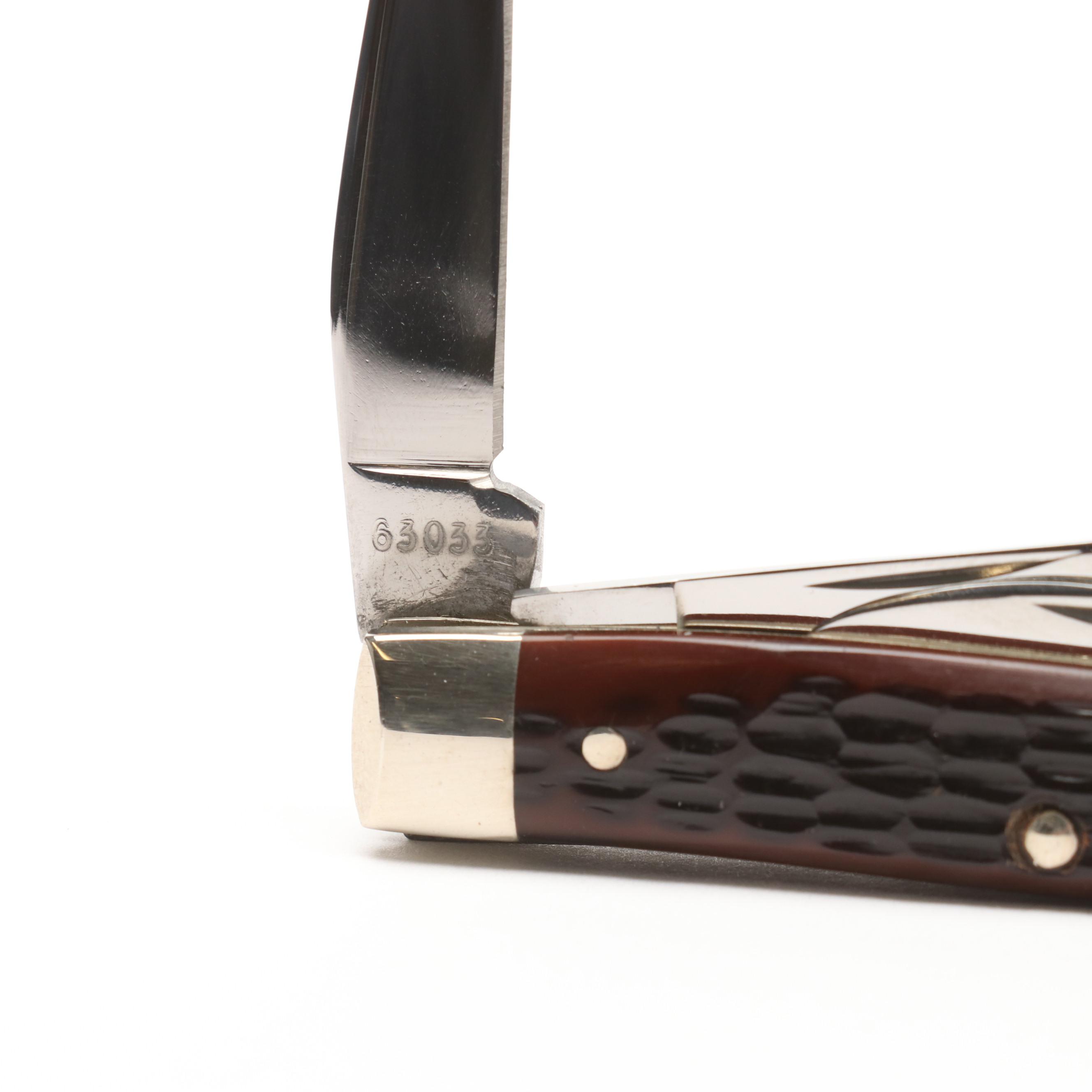 Case Folding Knife Collection with Storage Case, Mid/Late 20th and 21st C