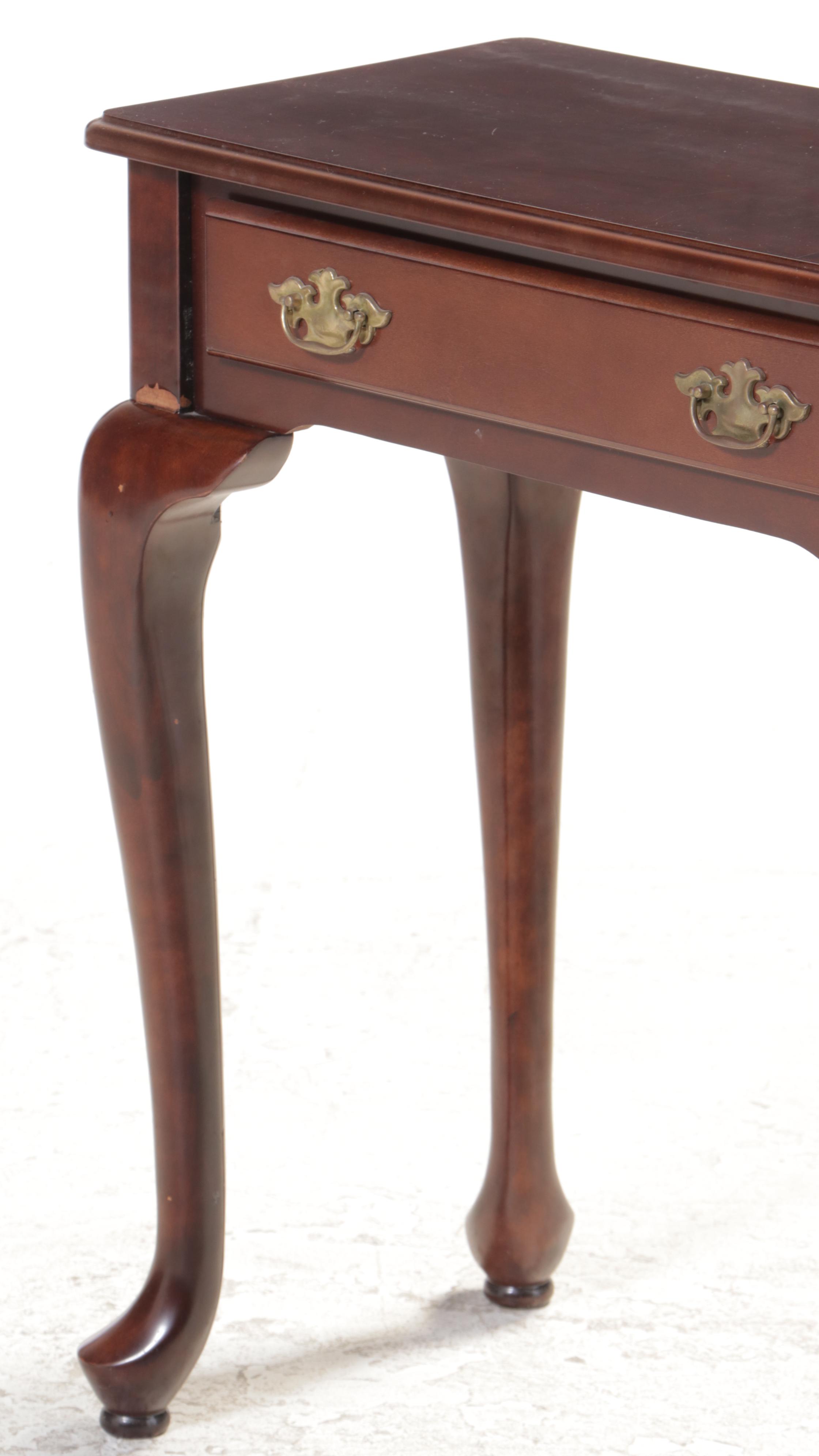 The Bombay Company Queen Anne Style Mahogany-Stained Sofa Table