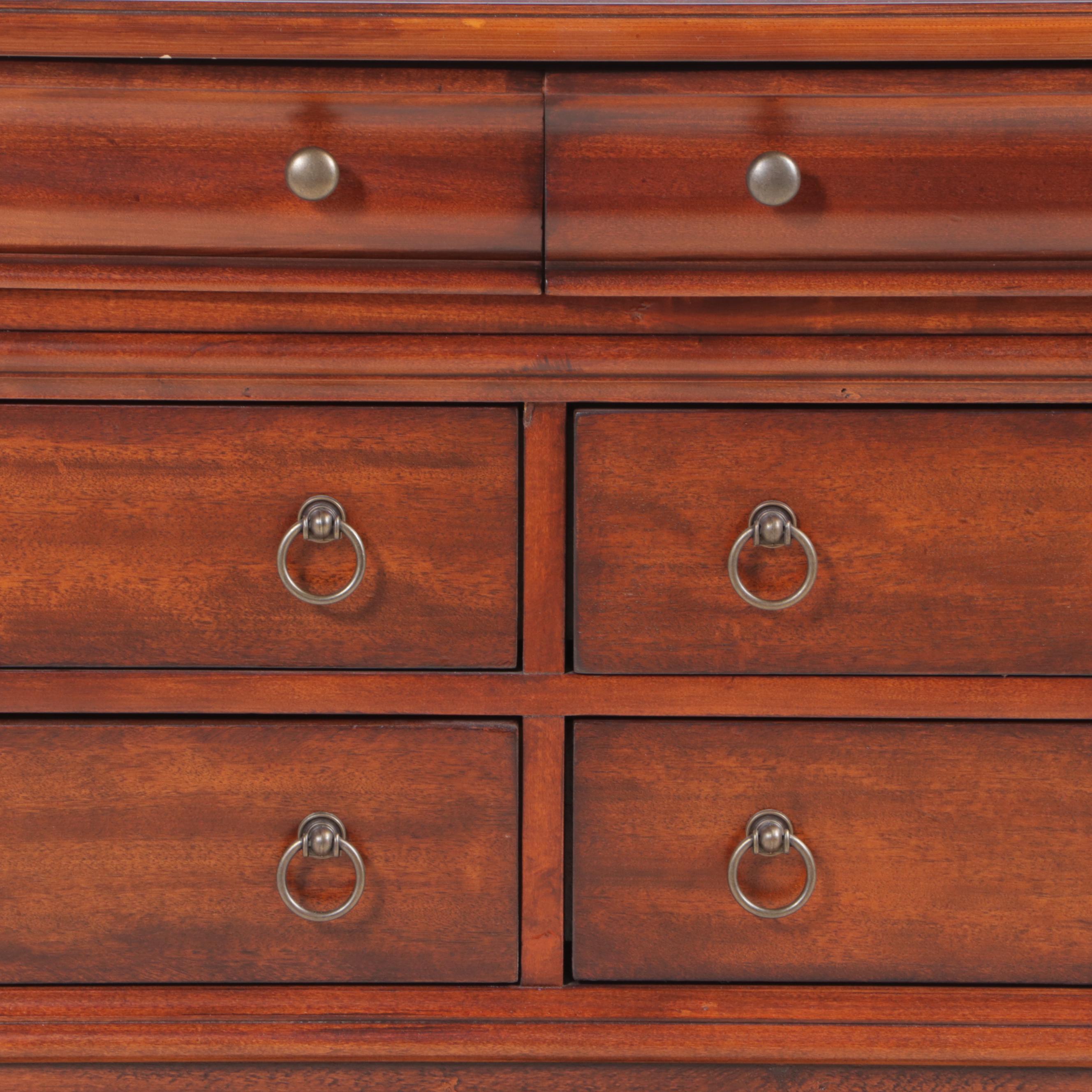 Legacy Classic Furniture Queen Anne Style Mahogany Sideboard